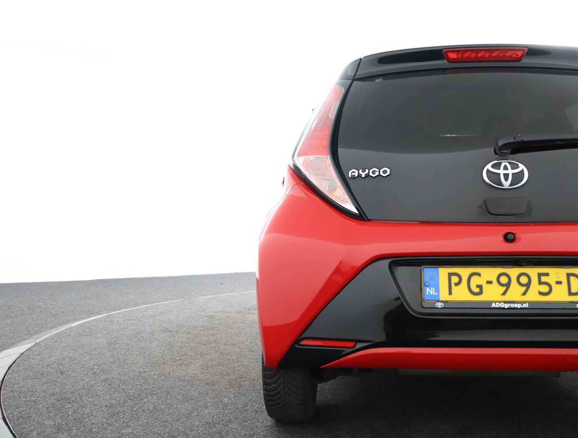 Toyota Aygo 1.0 VVT-i x-cite | Apple carplay & Android Auto | Airconditioning | Lichtmetalen velgen | - 35/48