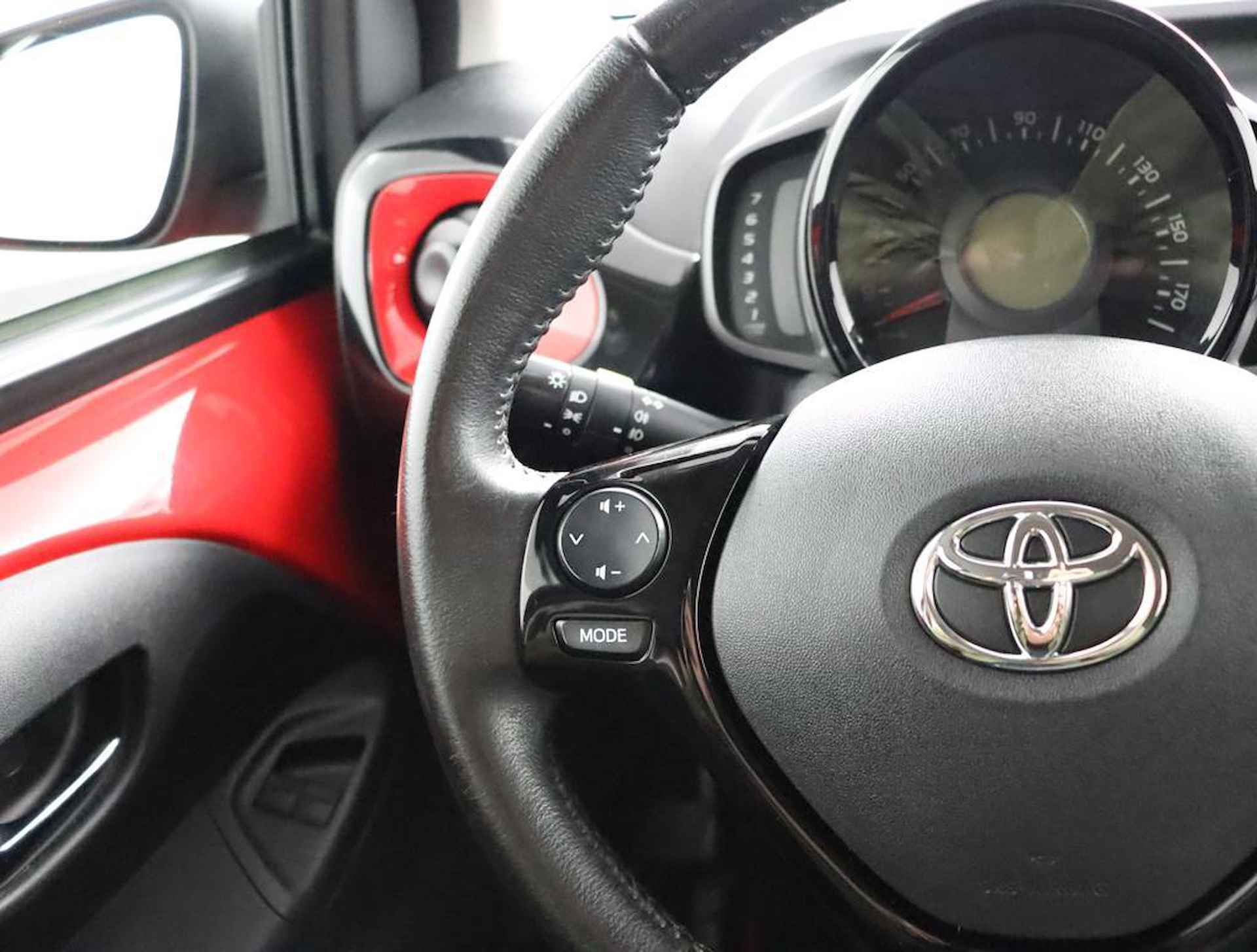 Toyota Aygo 1.0 VVT-i x-cite | Apple carplay & Android Auto | Airconditioning | Lichtmetalen velgen | - 38/48