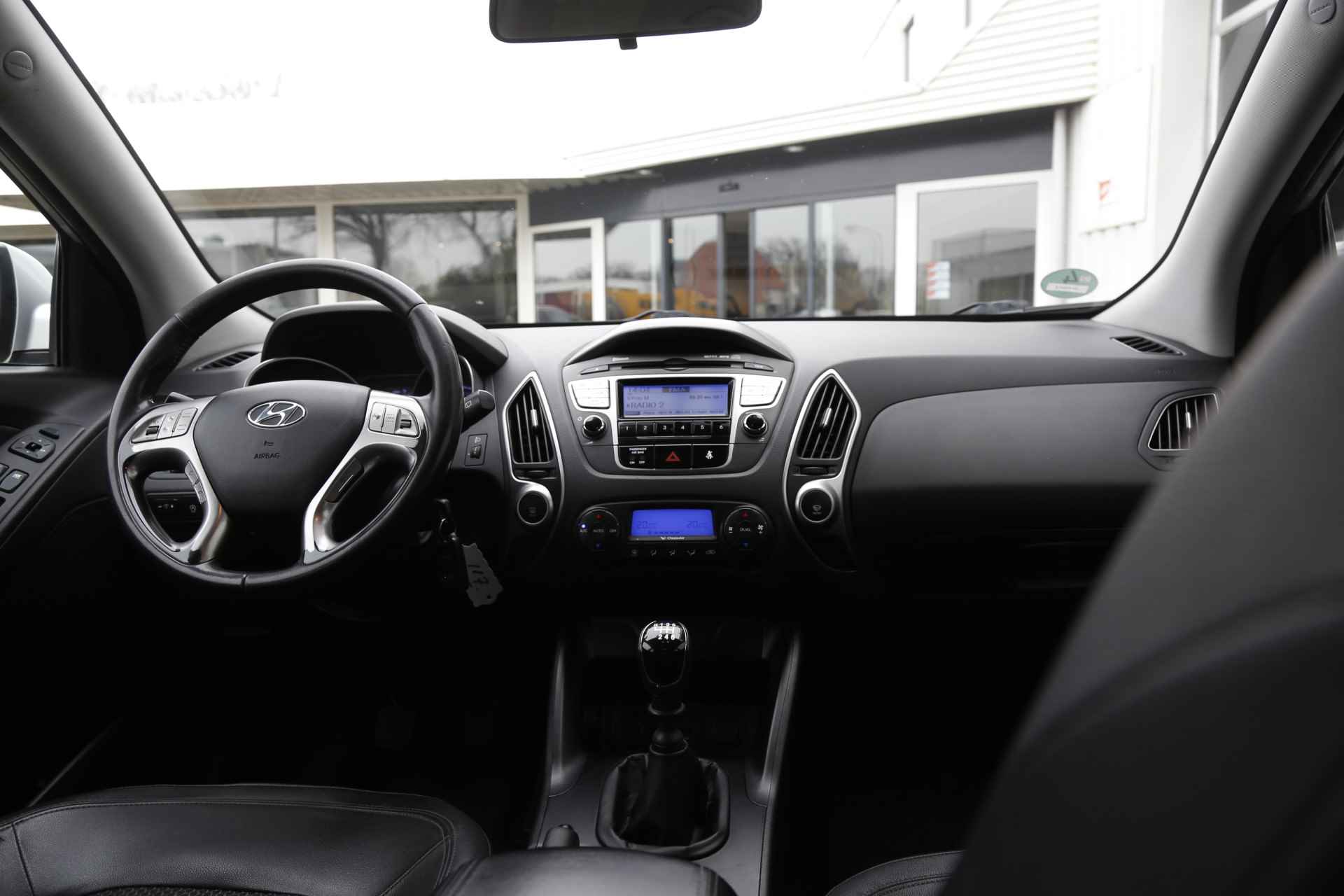 Hyundai ix35 1.6i GDI Style*NL-Auto*Perfect Onderh.*Trekhaak/Cruise-Control/Climate-Control/Half Leder/LM Wielen* - 33/49