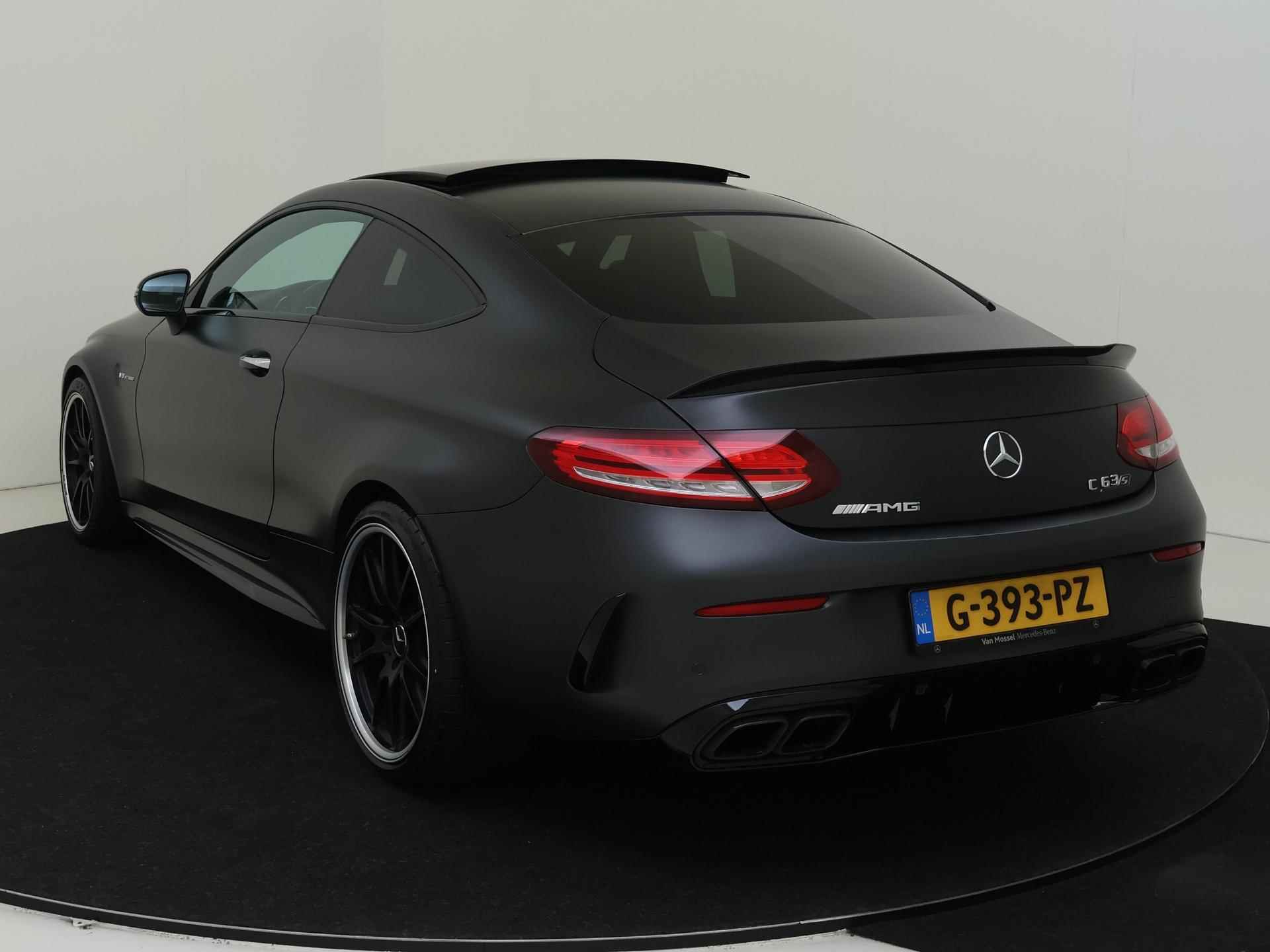 Mercedes-Benz C63 AMG S Coupé Premium Plus Pack / Panoramadak/ Keramisch/ Carbon/ Burmester/ Perf. Stoelen/ Carbon/ NL Auto/ 1e eigenaar! - 7/39