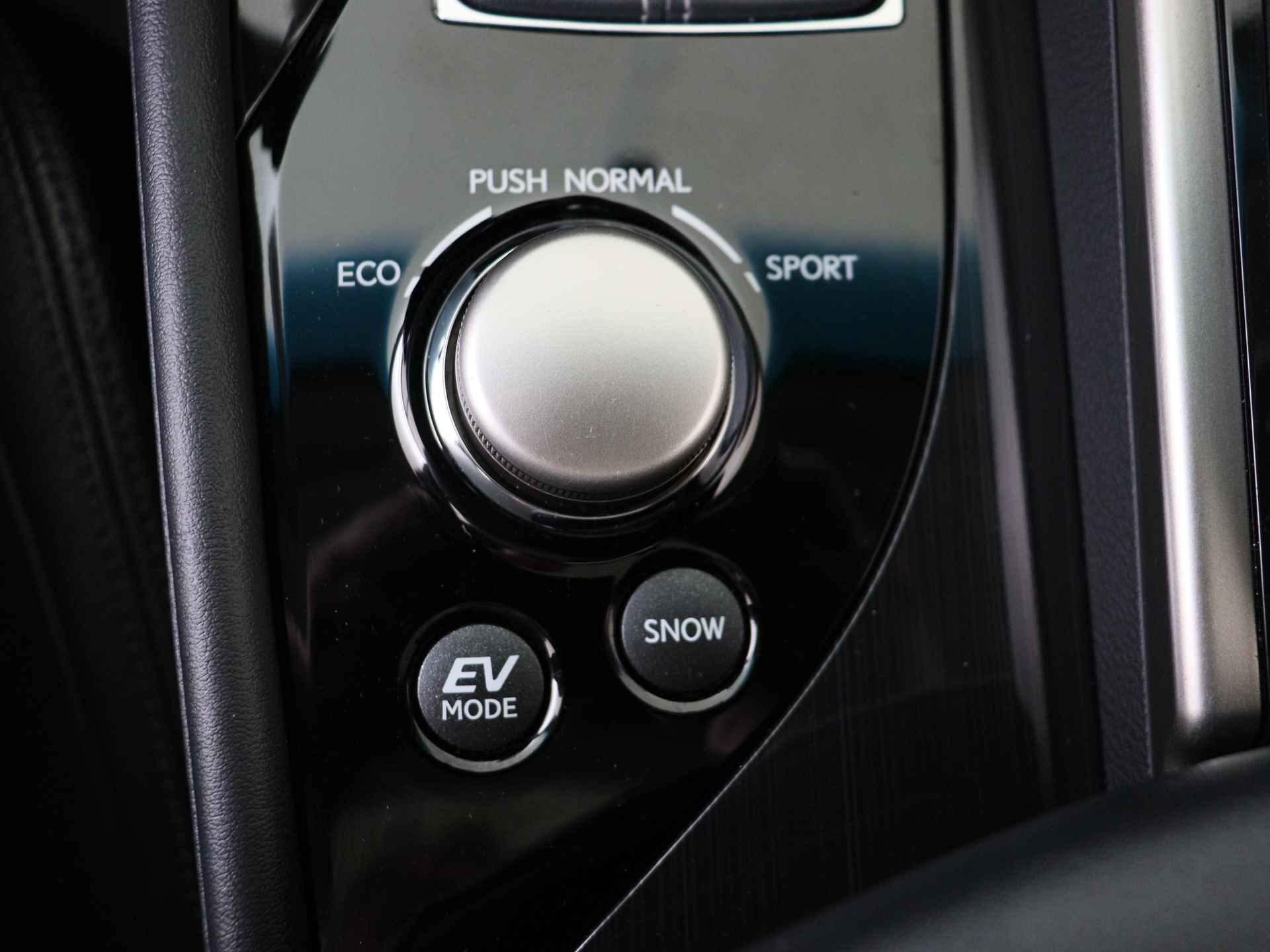 Lexus GS 300h 25th Edition | Sunroof | Elektrisch verstelbare voorstoel(en) | Stoelverwarming | - 30/52