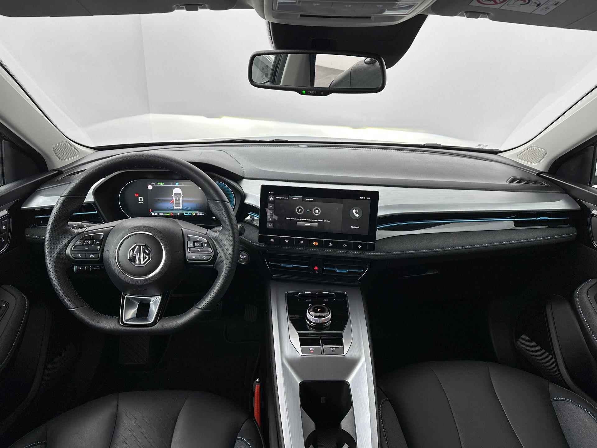 MG 5 Long Range Luxury 61 kWh  €2000 Subsidie - Demo Deal - Leder - LED - Navigatie - Carplay - 22/26