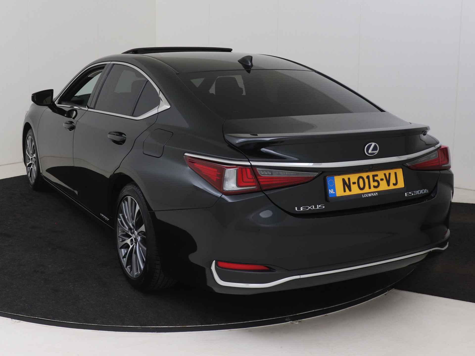 Lexus ES 300h Preference Line Business | Premium Navigatie | Lederen Bekleding | Sunroof | - 17/48