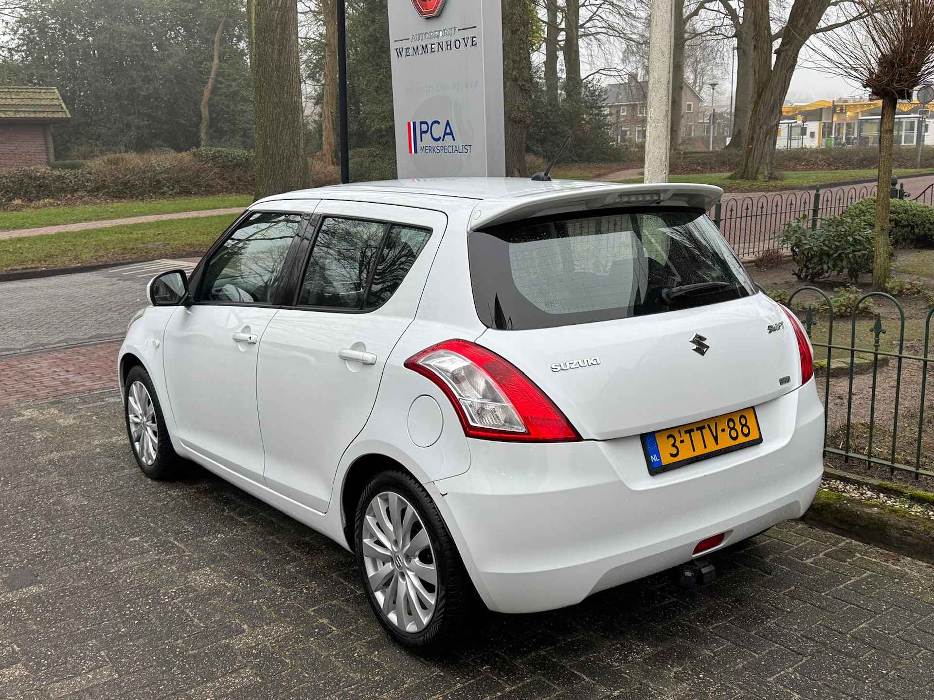 Suzuki Swift 1.2 Bandit EASSS - 34/36