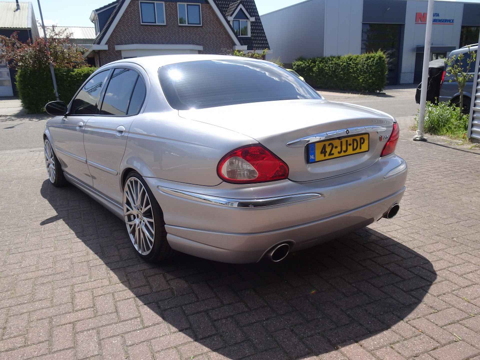 Jaguar X-type 2.5 V6 Youngtimer - 6/27