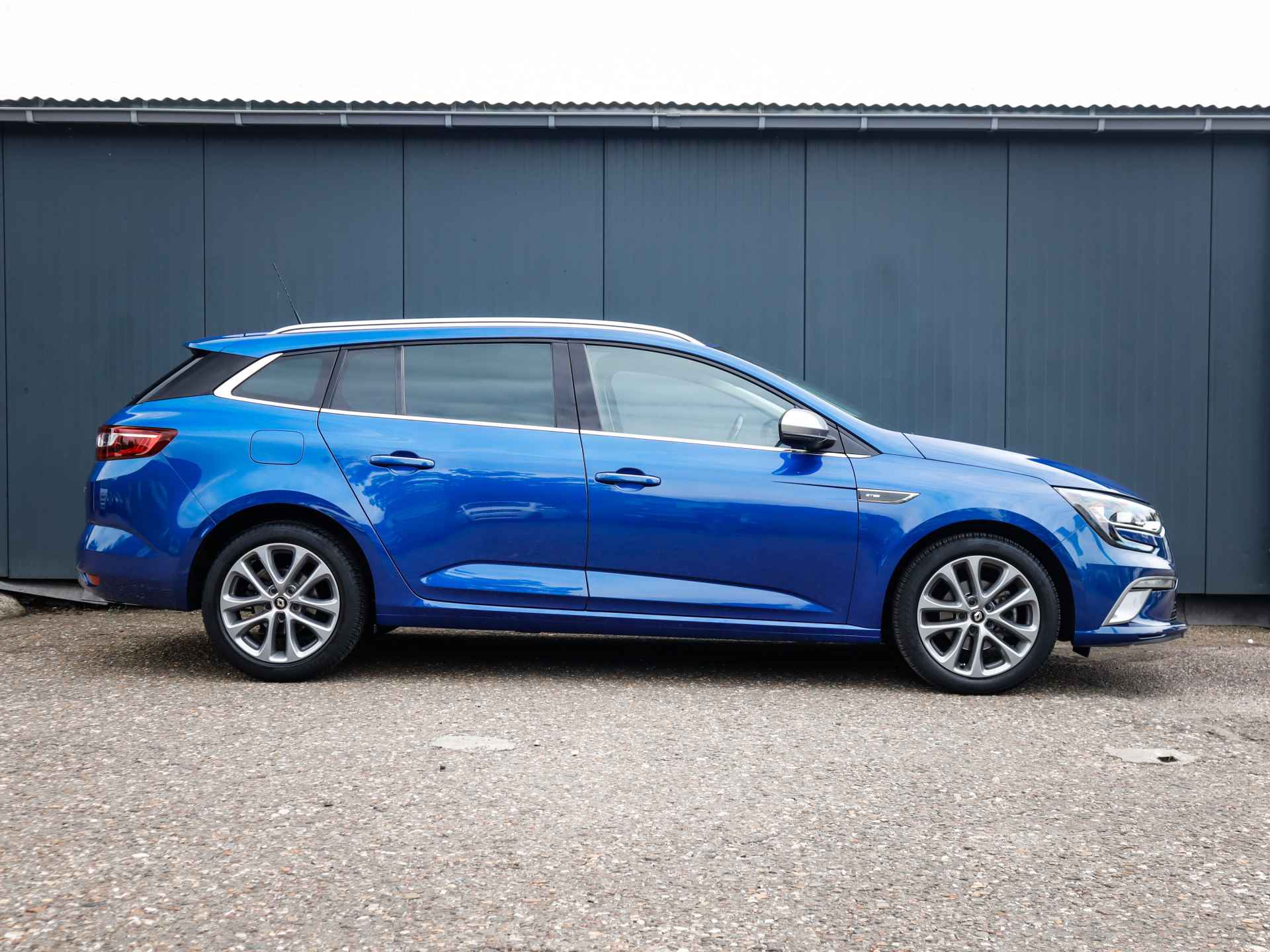 Renault Mégane Estate 1.3 TCe GT-Line (141 PK) 1e-Eig, Renault-Dealer-Onderh, 12-Mnd-BOVAG, NL-Auto, Navigatie/Apple-Carplay/Android-Auto, Cruisecontrol, Keyless-Entry/Start, Parkeersensoren, Stoelverwarming DAB, Lm-Velgen-17Inch, Licht-Zicht-Pakket, Privacy-Glas - 5/45