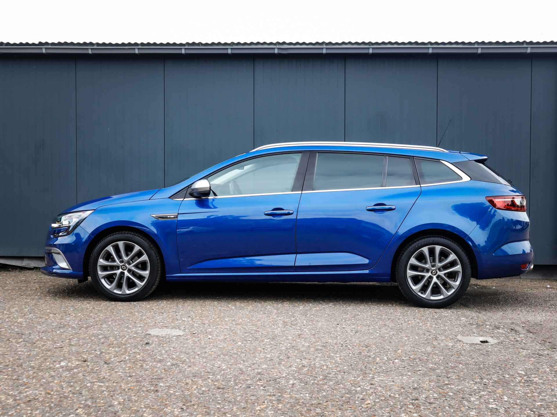 Renault Mégane Estate 1.3 TCe GT-Line (141 PK) 1e-Eig, Renault-Dealer-Onderh, 12-Mnd-BOVAG, NL-Auto, Navigatie/Apple-Carplay/Android-Auto, Cruisecontrol, Keyless-Entry/Start, Parkeersensoren, Stoelverwarming DAB, Lm-Velgen-17Inch, Licht-Zicht-Pakket, Privacy-Glas - 15/45