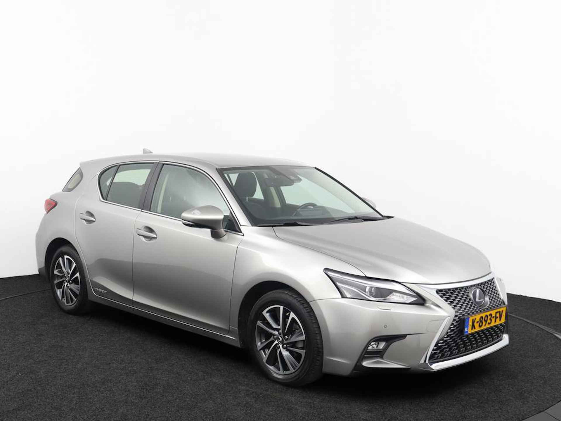 Lexus CT 200h Ultimate Edition | Premium Navigatie | Adaptive Cruise Control | Parkeersensoren voor en achter | Keyless Entry - 14/43