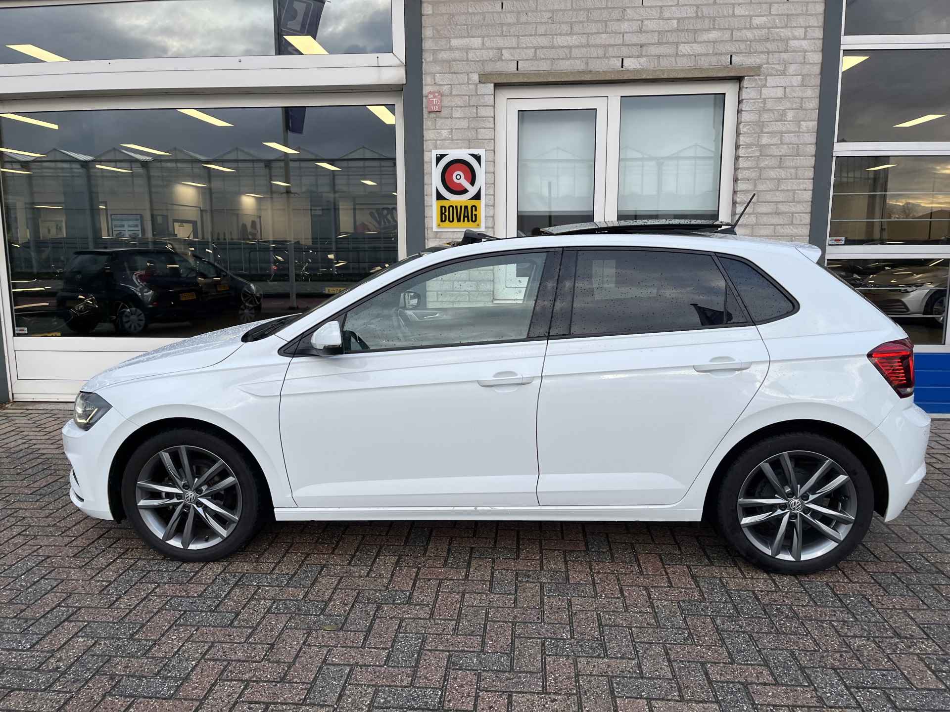 Volkswagen Polo 1.0 TSI Highline / PANODAK/ ADAPT. CRUISE/ NAVI/ DAB/ APP-CONNECT/ PARK. SENSOREN/ CLIMA - 3/26