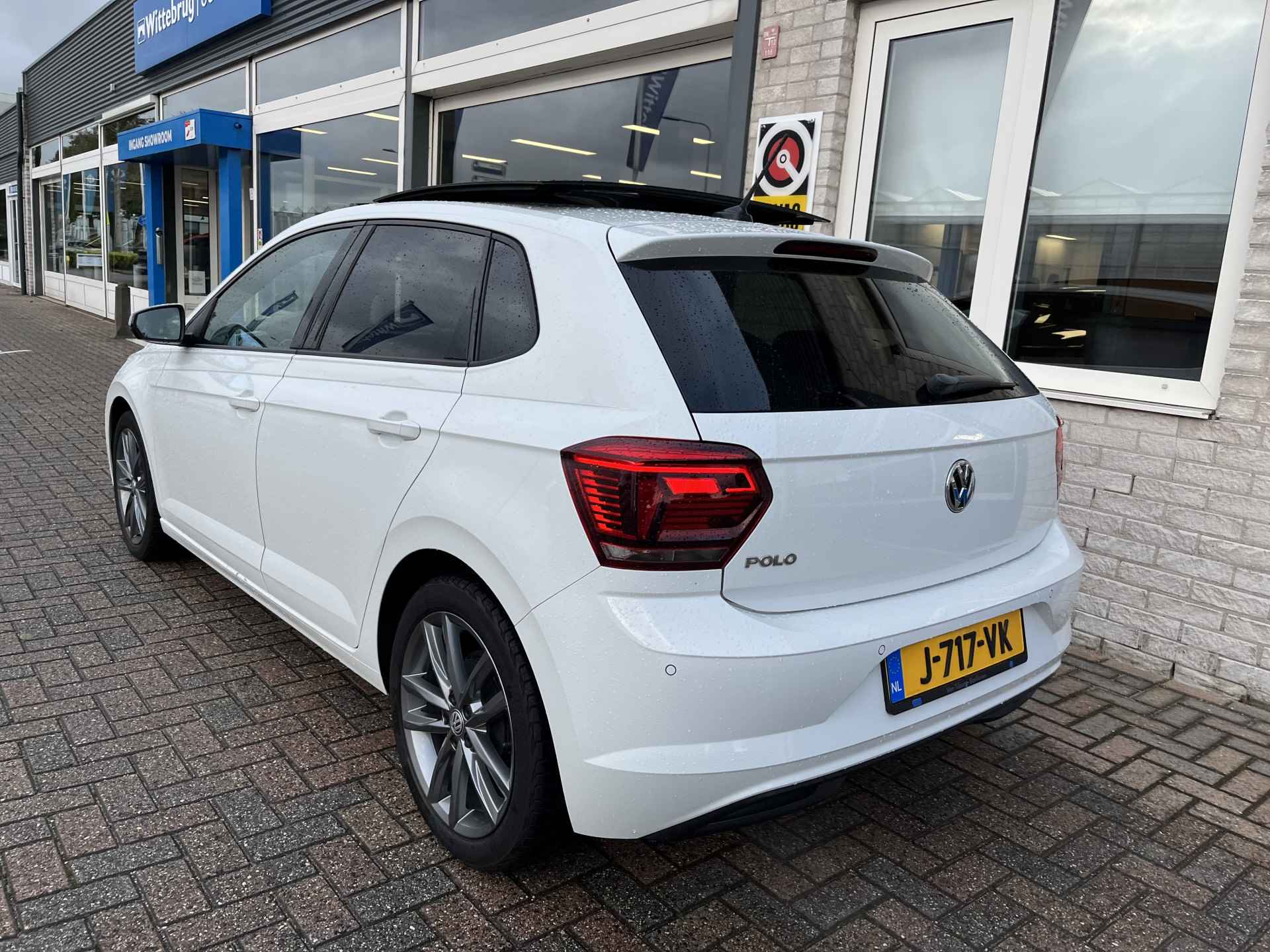 Volkswagen Polo 1.0 TSI Highline / PANODAK/ ADAPT. CRUISE/ NAVI/ DAB/ APP-CONNECT/ PARK. SENSOREN/ CLIMA - 6/26