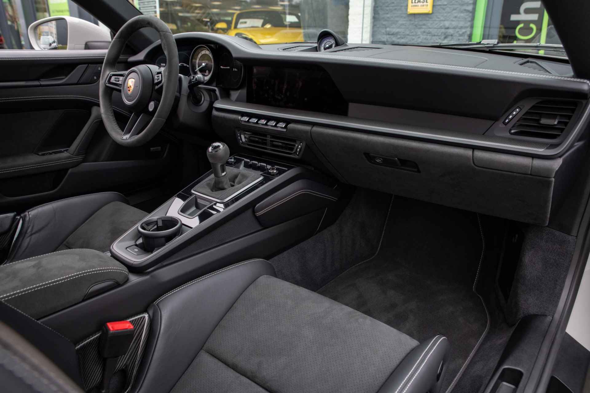 Porsche 911 3.0 Carrera 4 GTS / HANDBAK-7 / KREIDE / LICHT GEW. PAKKET - 29/143