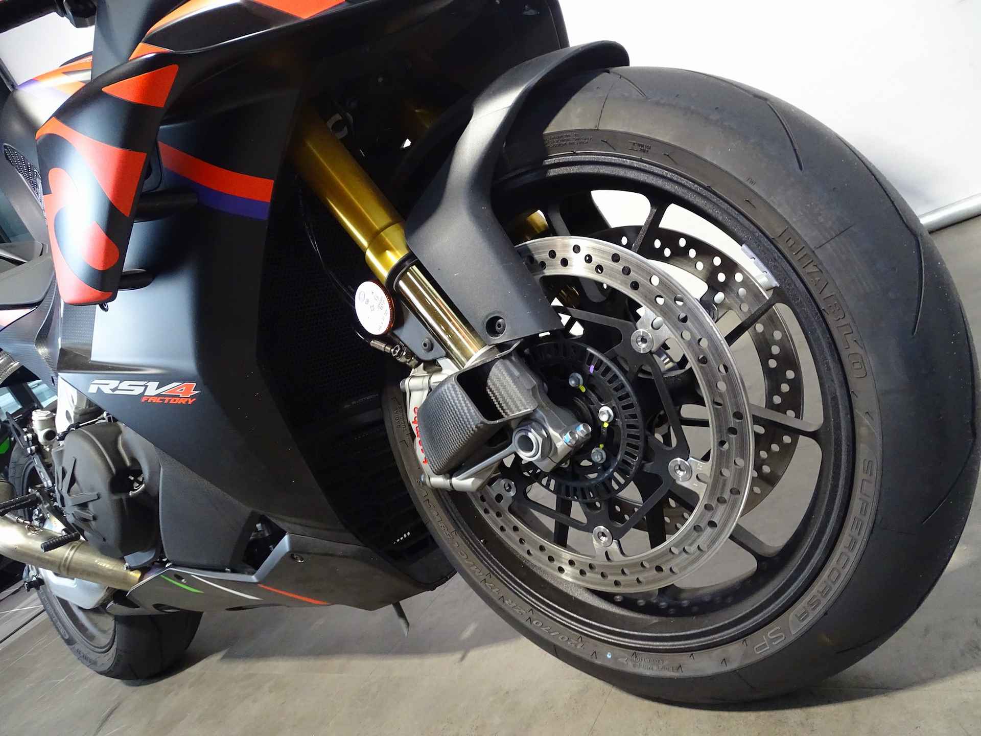 Aprilia RSV 4 1100 FACTORY - 4/11