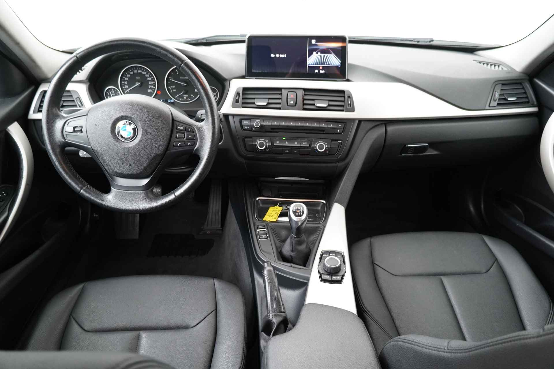 BMW 3 Serie Touring BWJ 2014 318d 150 PK Business Last Minute Edition TREKHAAK / LEDER / NAVI / CLIMA / CRUISE / LICHT & REGEN SENSOR / PDC / LMV - 14/27