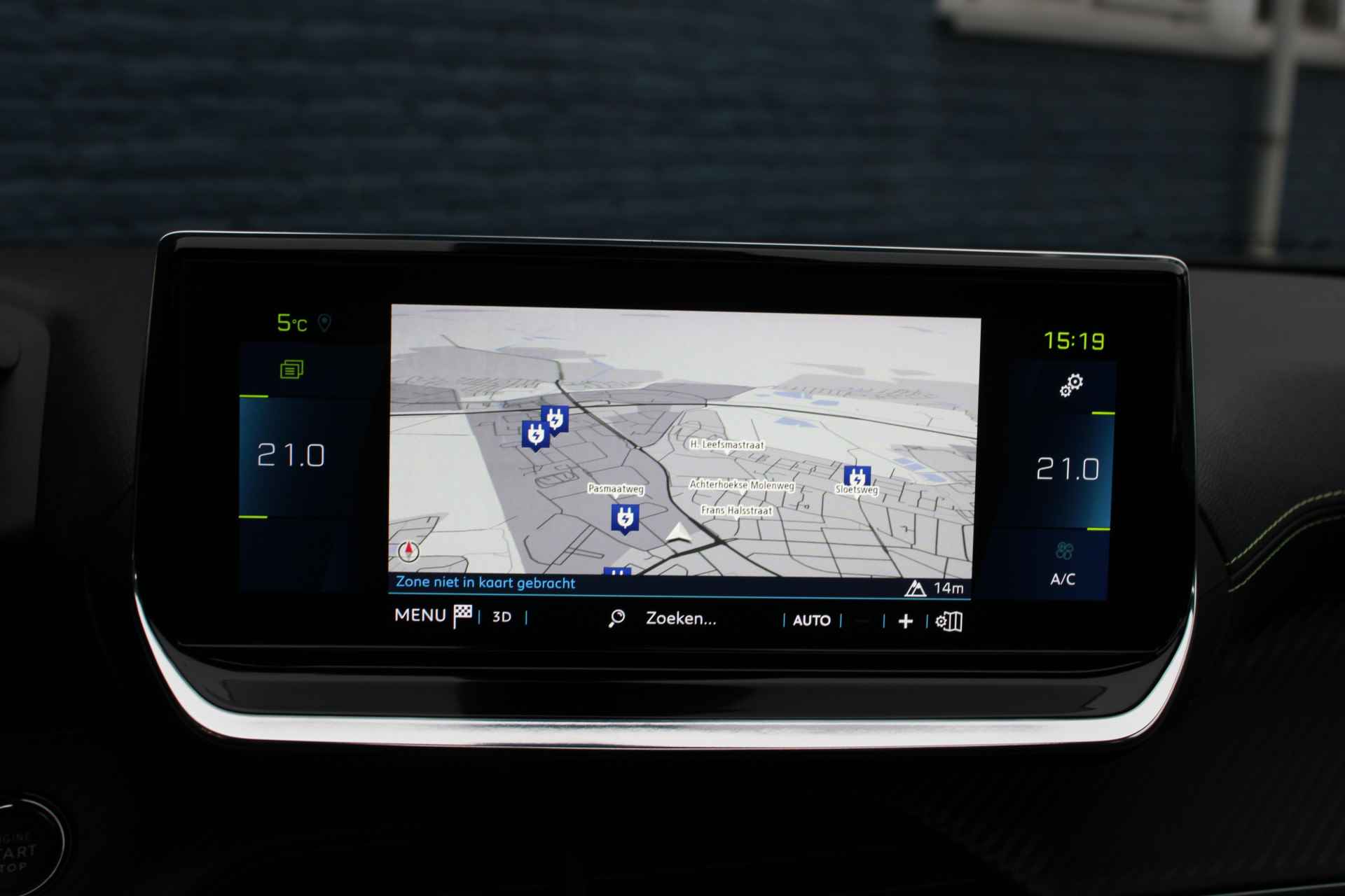 Peugeot e-2008 EV GT Pack 50 kWh | Fase 3 | Panorama/schuifdak | Leder | Stoelverwarming | Navigatie | - 24/31