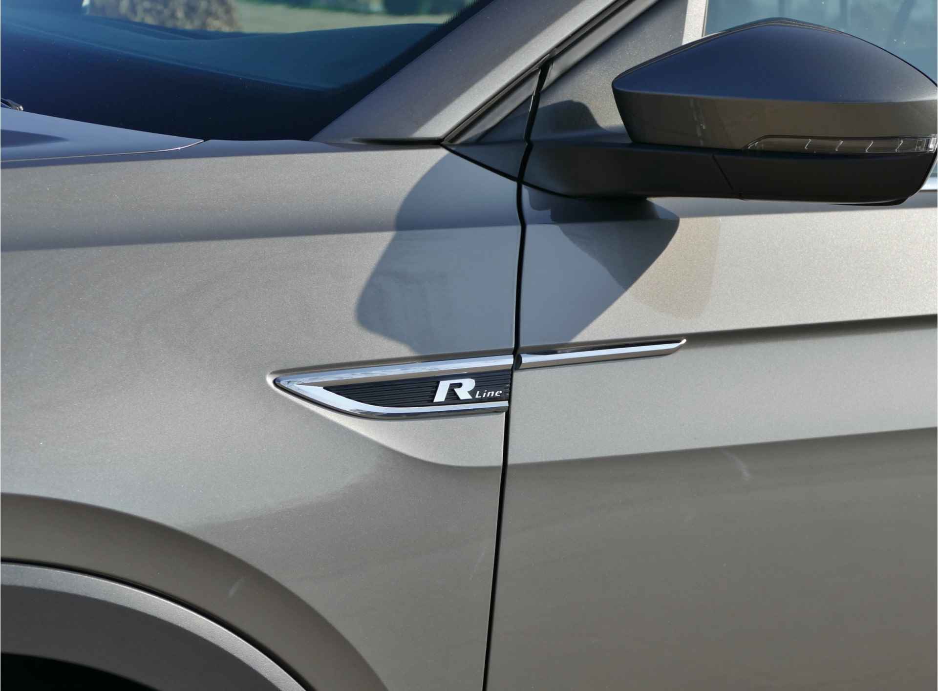 Volkswagen T-Cross 1.0 TSI R-Line | LED koplampen | adaptieve cruis control | parkeerassistent | Apple CarPlay/Android auto - 6/52