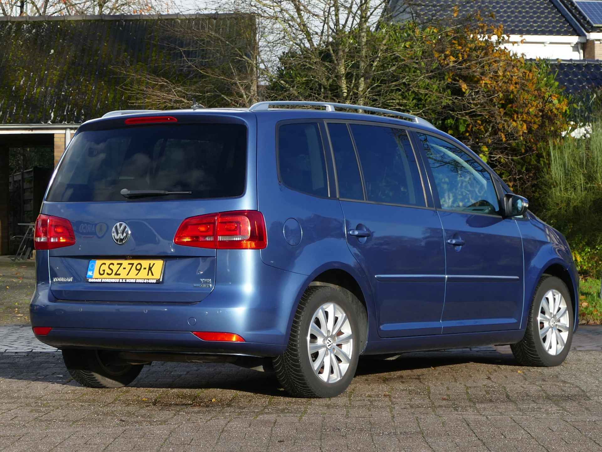 Volkswagen Touran 1.2 TSI Highline BlueMotion 7persoons | panoramadak | stoelverwarming - 2/41