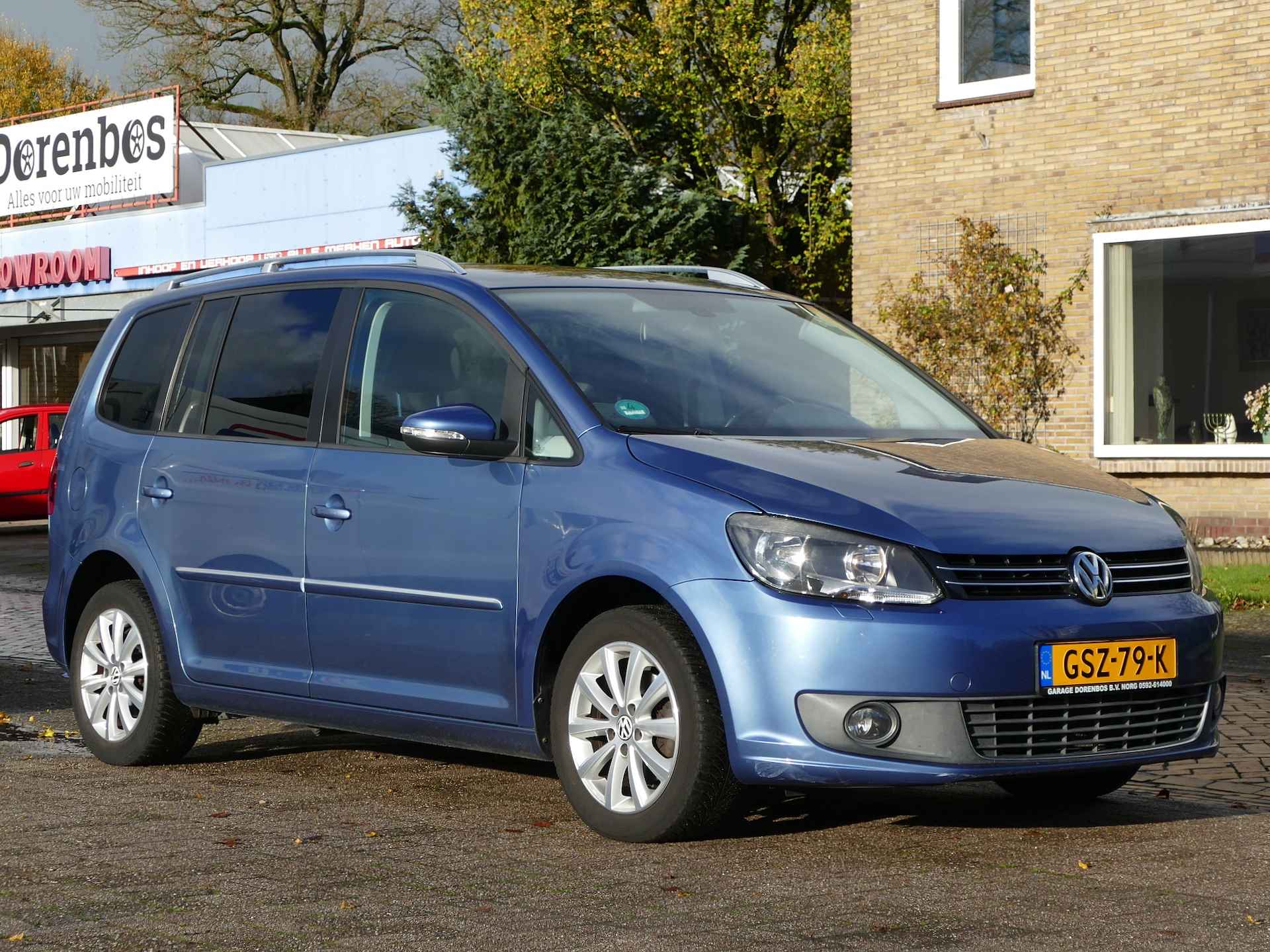 Volkswagen Touran 1.2 TSI Highline BlueMotion 7persoons | panoramadak | stoelverwarming - 11/41