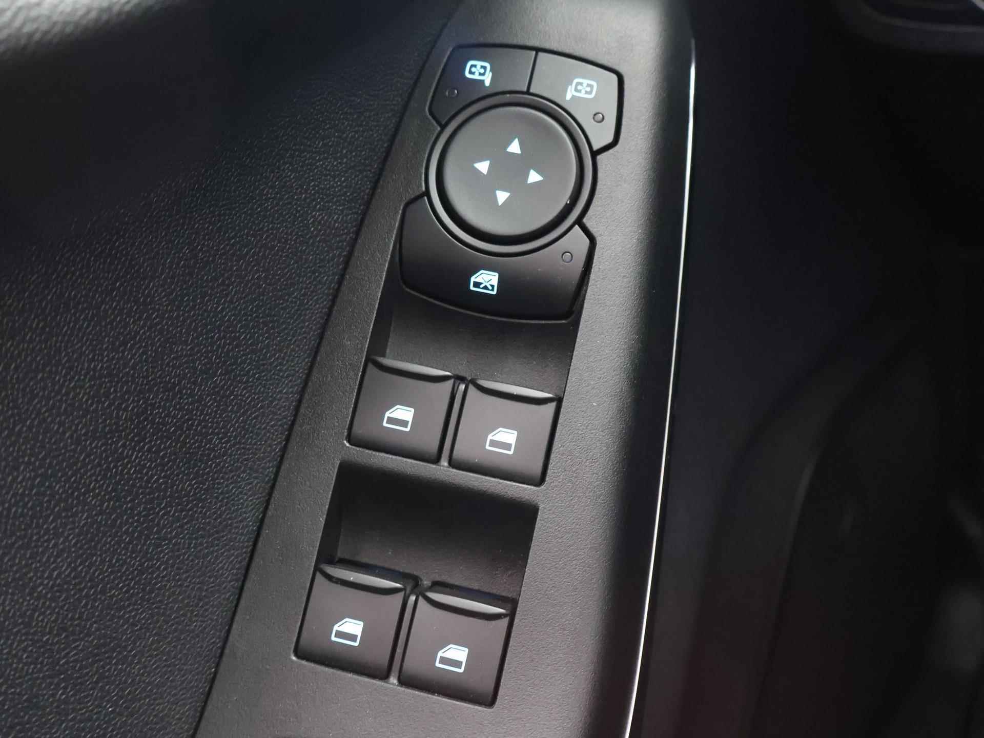 Ford Fiesta 1.0 EcoBoost Hybrid Titanium | Winterpack | Carplay | Climate Control | LED Koplampen - 33/38