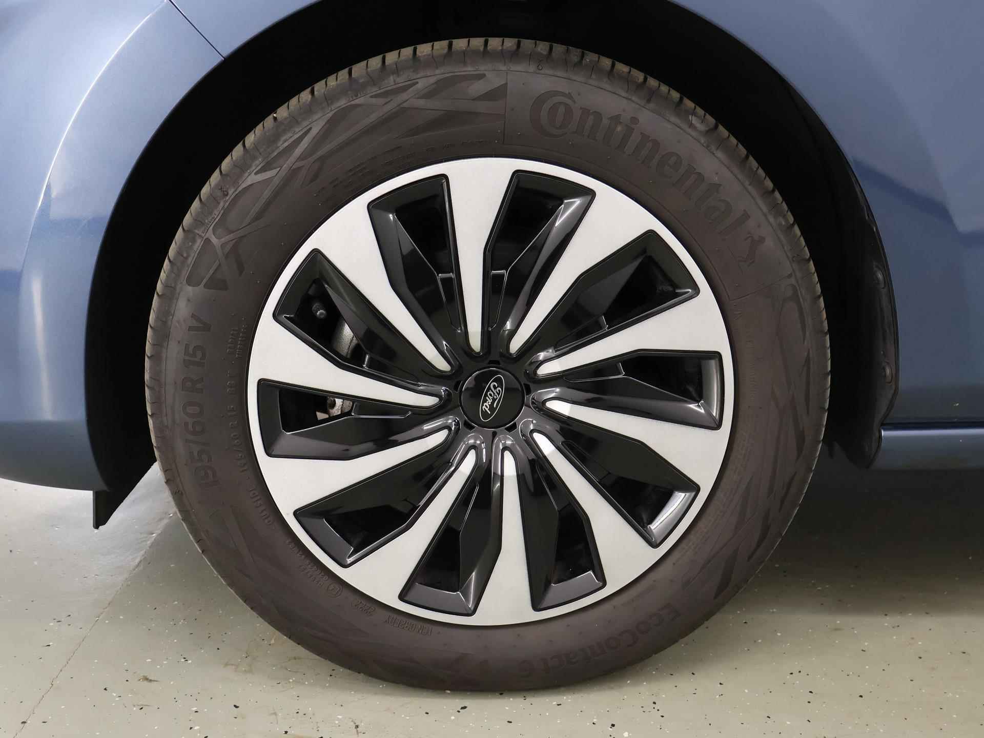 Ford Fiesta 1.0 EcoBoost Hybrid Titanium | Winterpack | Carplay | Climate Control | LED Koplampen - 37/38
