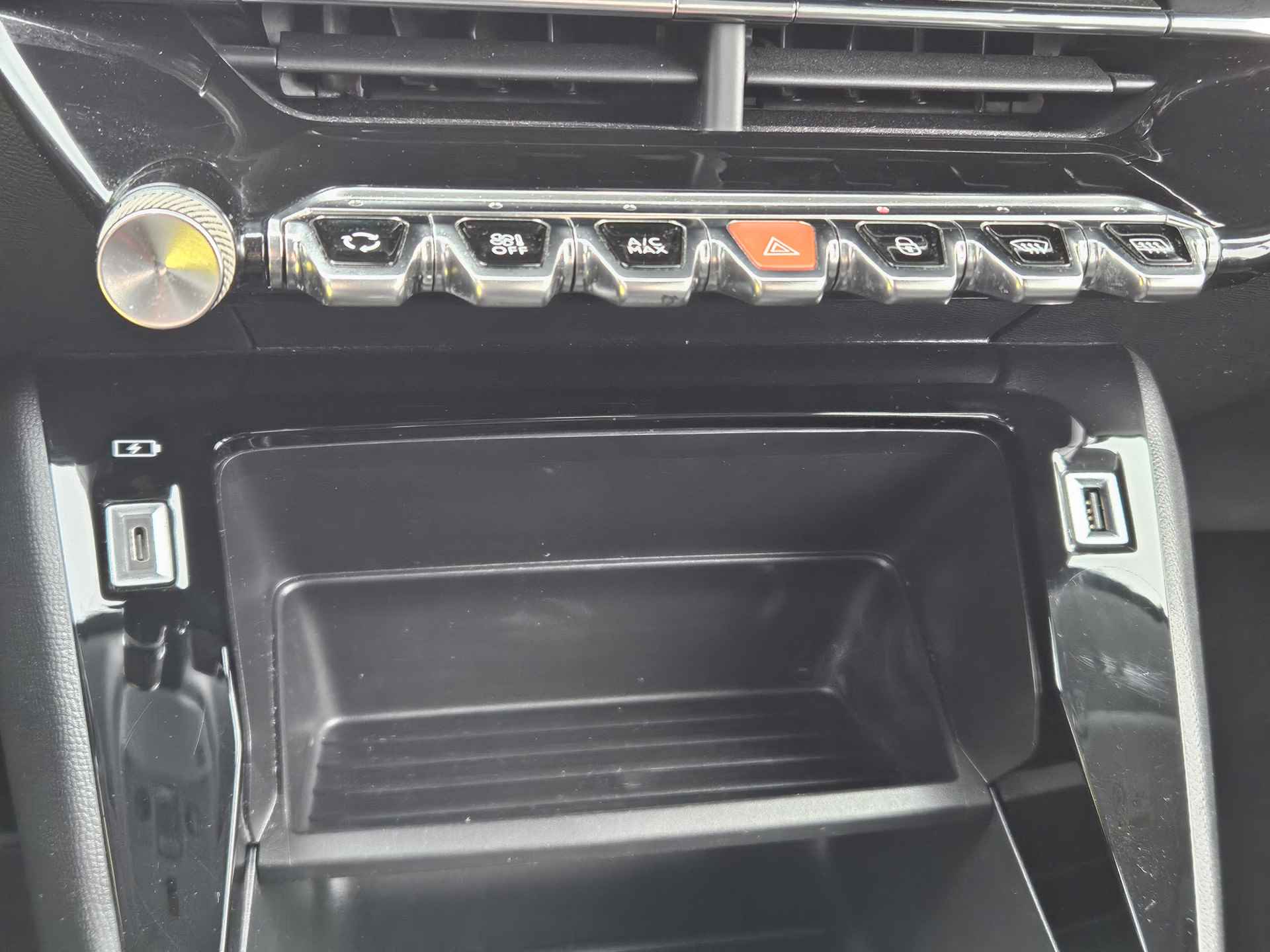 Peugeot 208 1.2 PureTech Active Navigatie | Bluetooth | Apple Carplay en Android Auto - 25/34