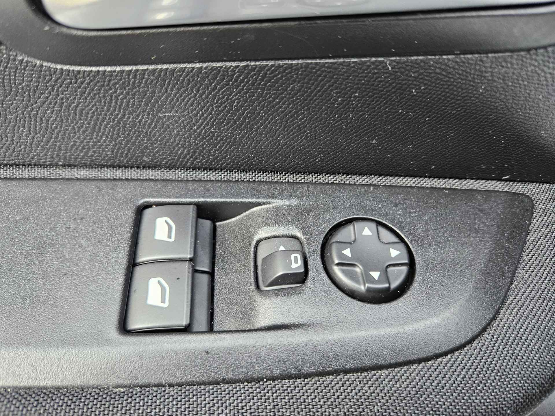 Peugeot 208 1.2 PureTech Active Navigatie | Bluetooth | Apple Carplay en Android Auto - 26/34