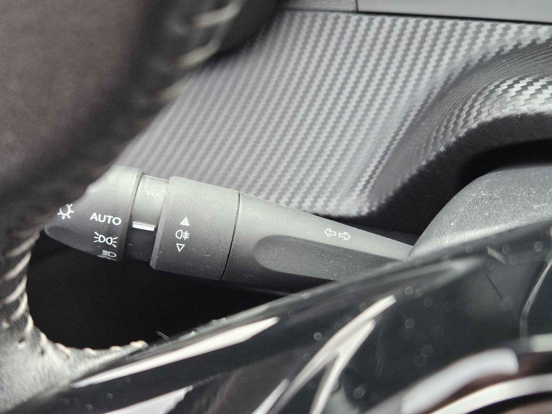 Peugeot 208 1.2 PureTech Active Navigatie | Bluetooth | Apple Carplay en Android Auto - 28/34