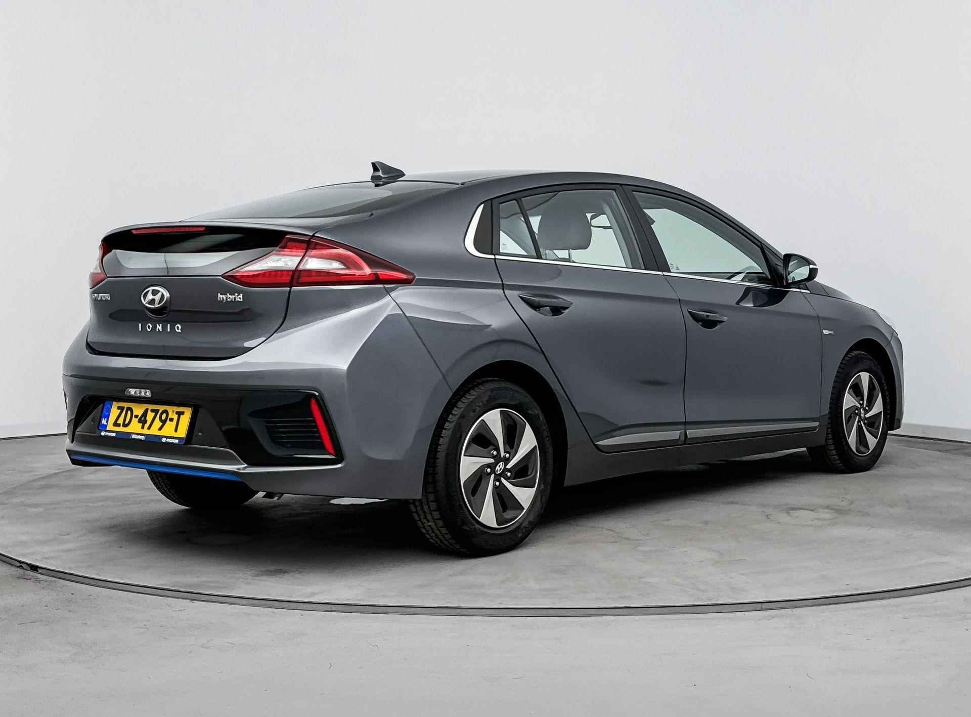 Hyundai IONIQ 1.6 GDi Hev Comfort Hyundai IONIQ 1.6 GDi Comfort | Lage km-stand! | Navigatie | Adaptive cruise | Camera | Parkeersensoren | - 3/30