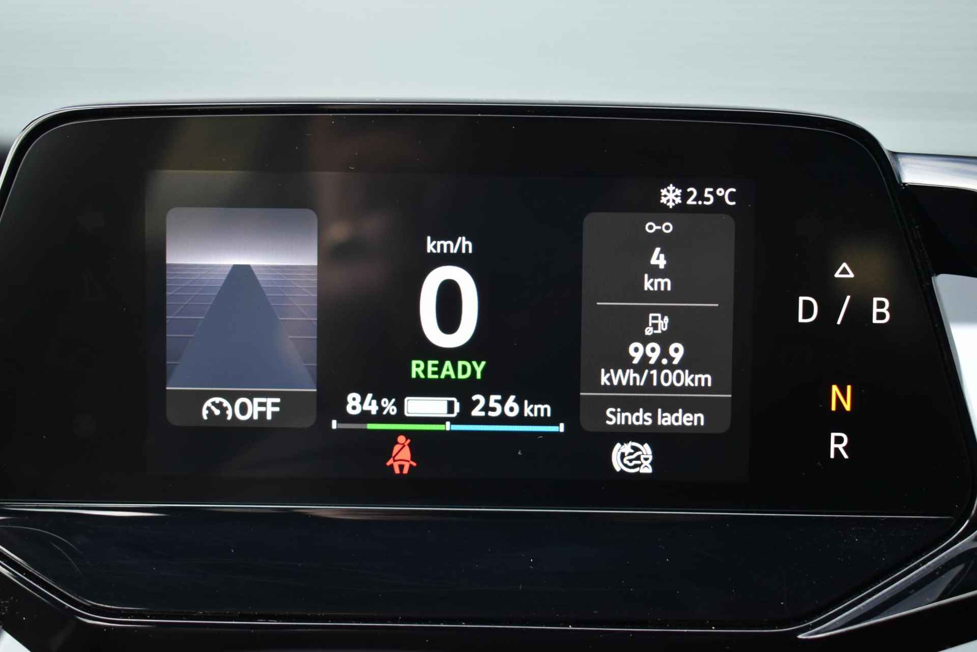 Volkswagen ID.3 First Plus 58 kWh / Stoelverwarming / Navigatie / Camera / Matrix LED Koplampen - 14/35