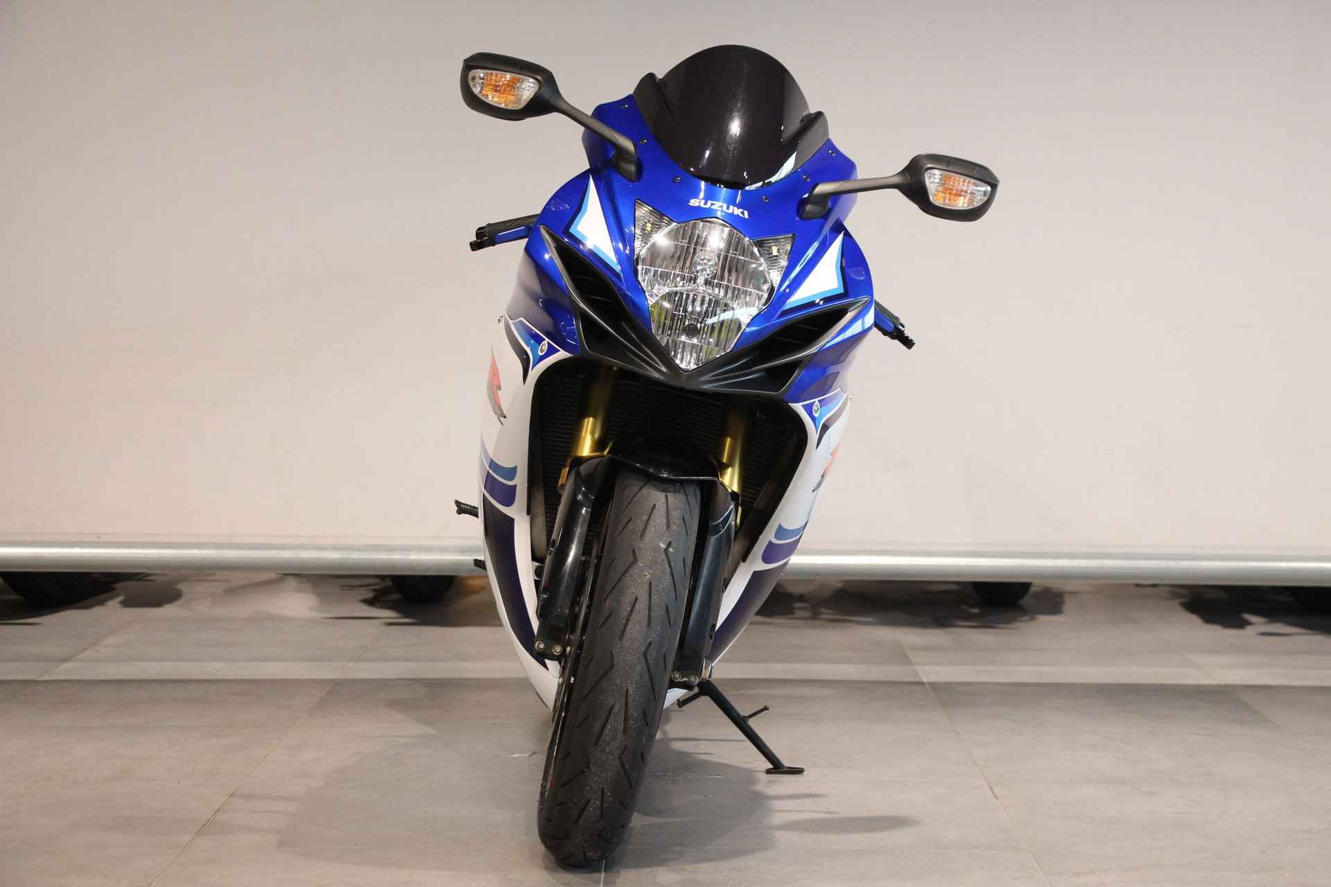 Suzuki GSX R-750 - 3/15