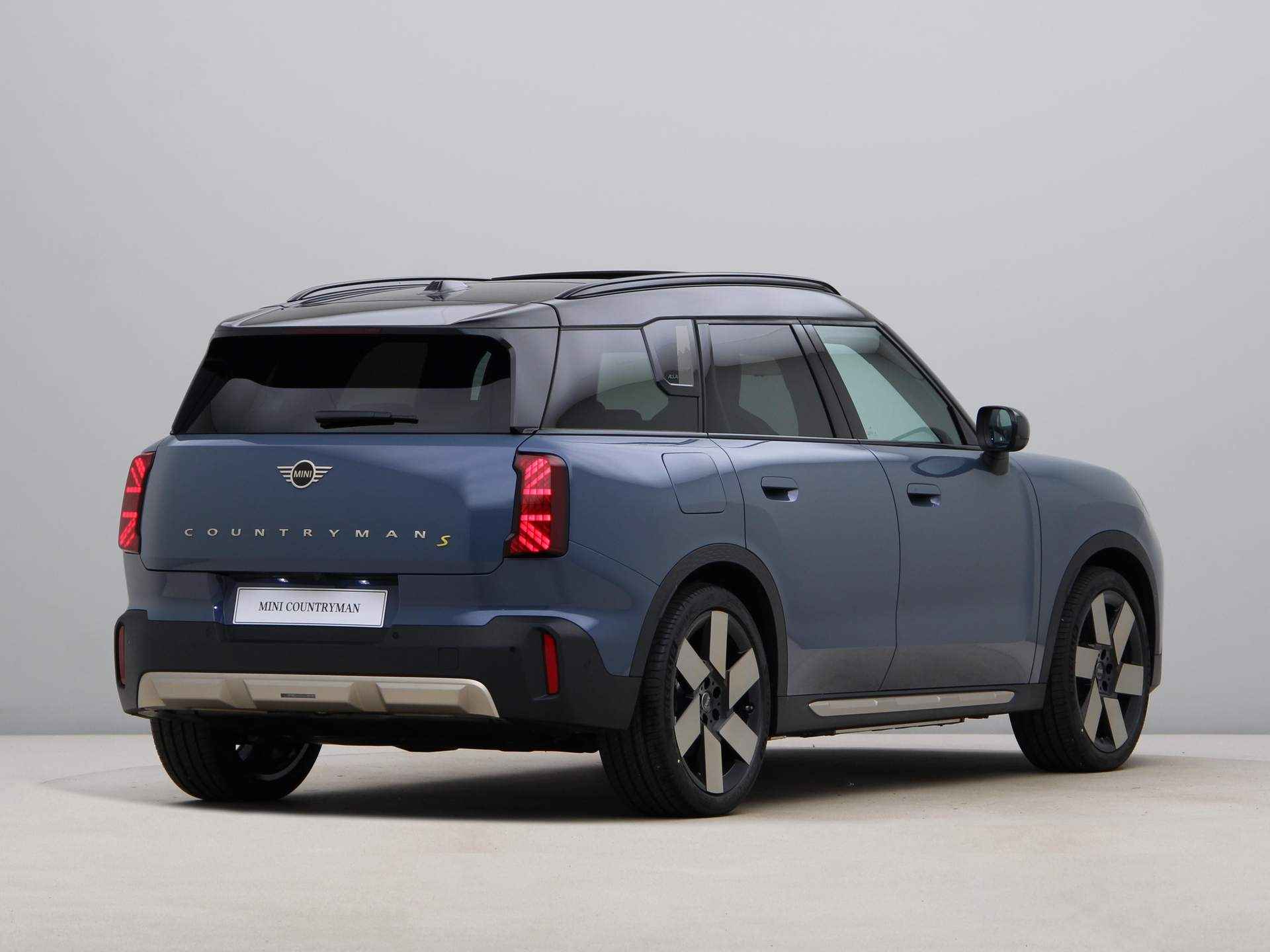 MINI Countryman SE ALL4 Favoured Pakket XL PRIVATE LEASE EUR 875,- (48 mnd/10.000 km) - 10/28