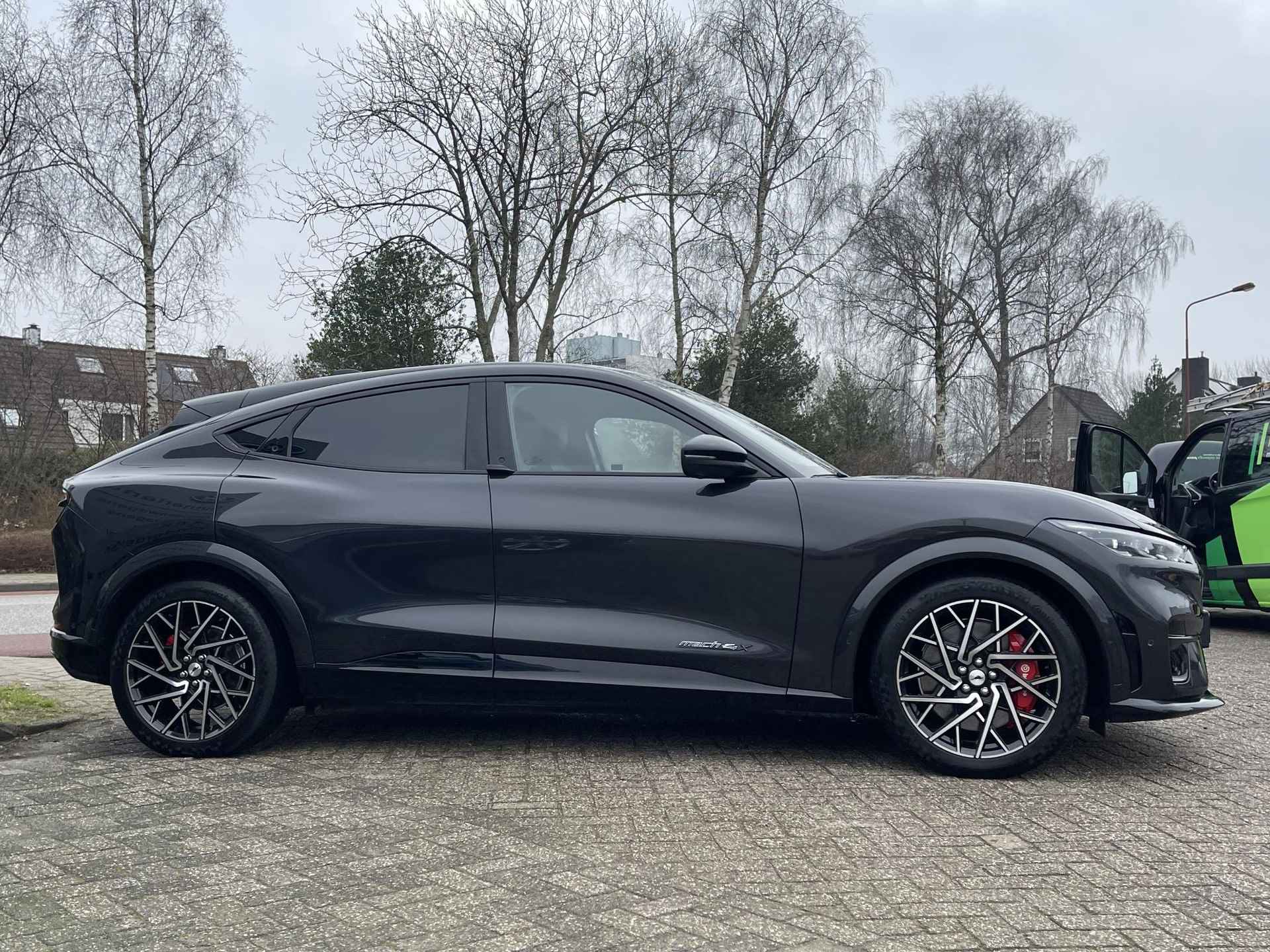 Ford Mustang Mach-E GT Extended AWD 98 kWh 486pk BTW Auto | B&O Audio | Adaptieve Cruise | Rode Remklauwen | Elek Achterklep | Dealer onderhouden - 2/37