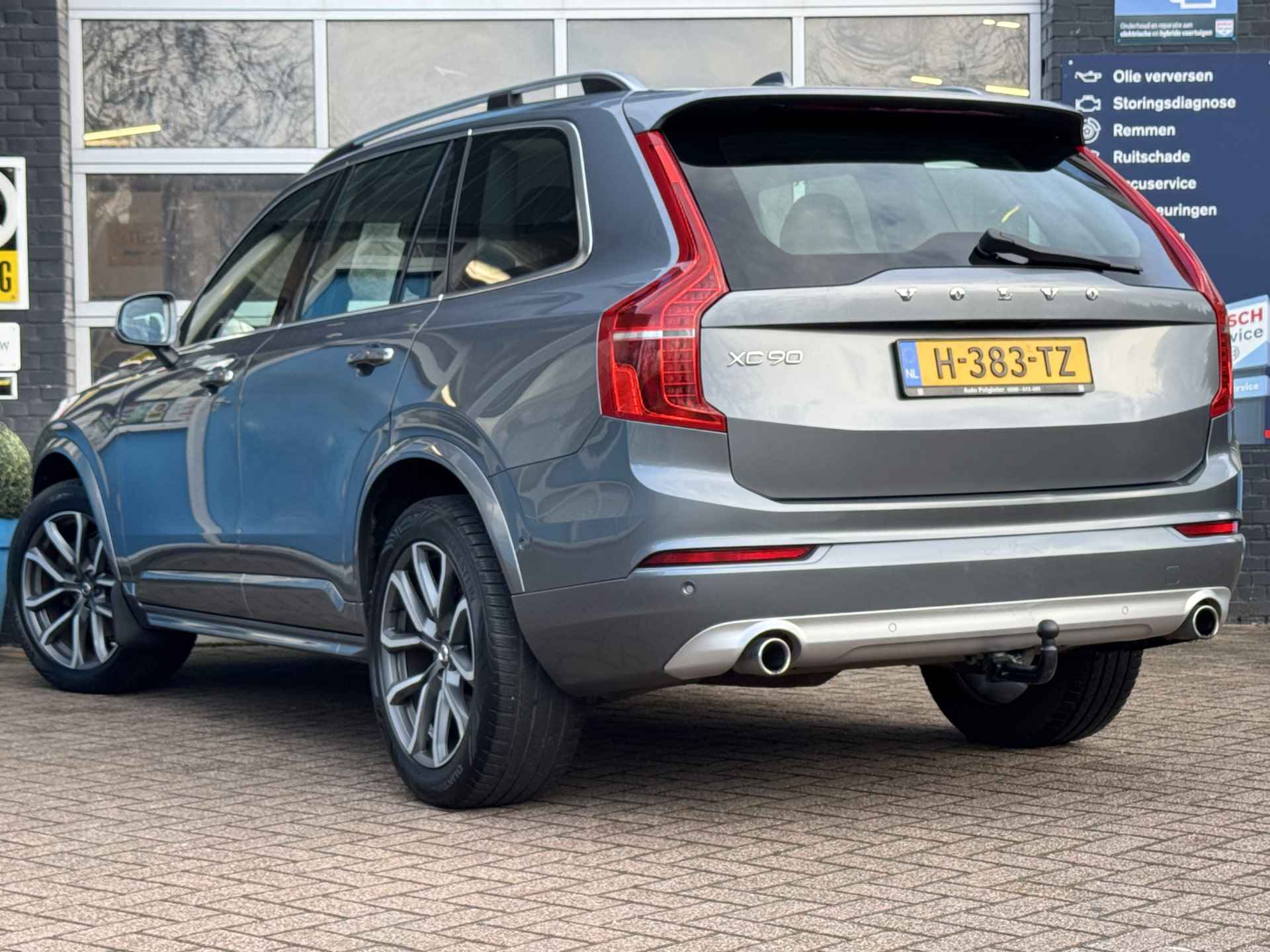 Volvo XC90 2.0 D5 AWD Momentum Prijs Inclusief Onderhoud & 12 Maand BOVAG Garantie | Trekhaak | Achteruitrijcamera | Cruise Control Adaptief | - 4/57