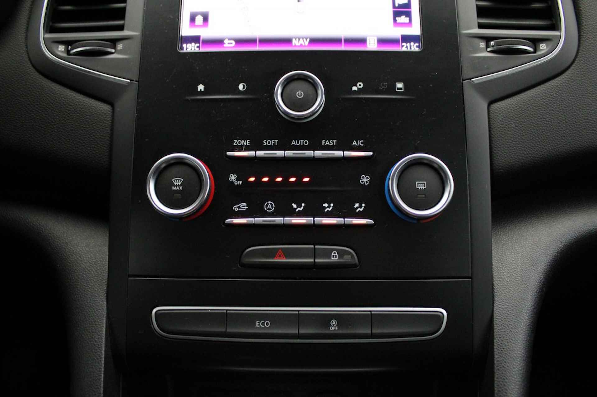 RENAULT Megane 1.5 dCi Estate Zen - Carplay, Clima - 16/22