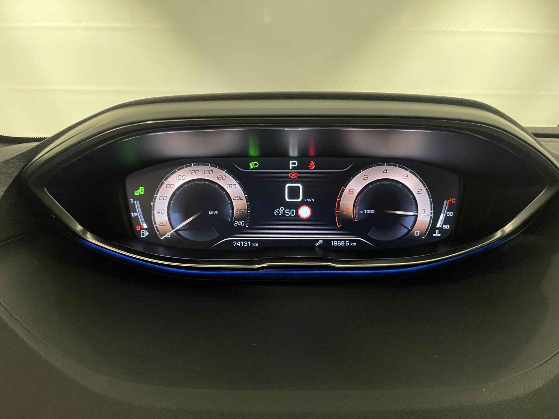 Peugeot 3008 1.2 PureTech GT Line | Navigatie | 360º Camera | Stoelverwarming| Zeer compleet! - 25/48