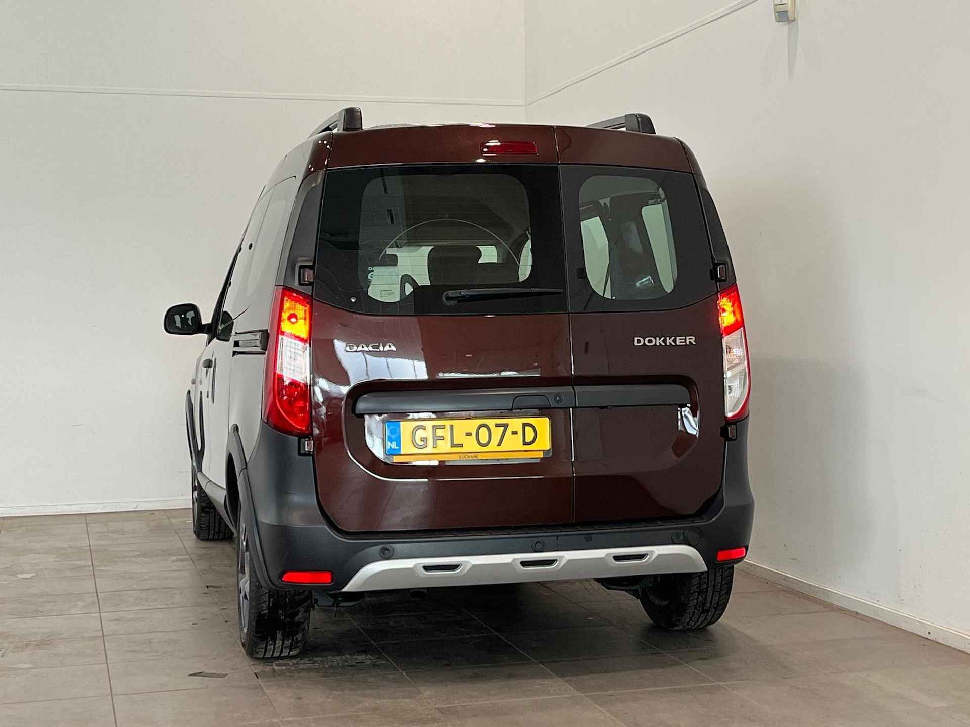 Dacia Dokker 1.2 TCe 115 Stepway | Stoelverwarming | All Season banden - 6/26