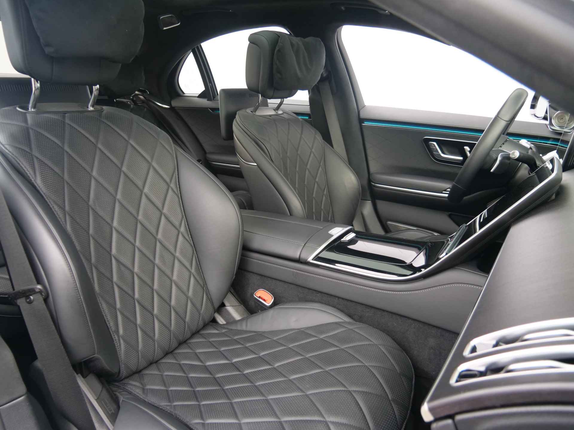 Mercedes-Benz S-Klasse 500 4MATIC 436 Pk Automaat AMG Line Massage / DAB / TV / Burmester 4D / Trekhaak / Apple Carplay / etc - 4/82