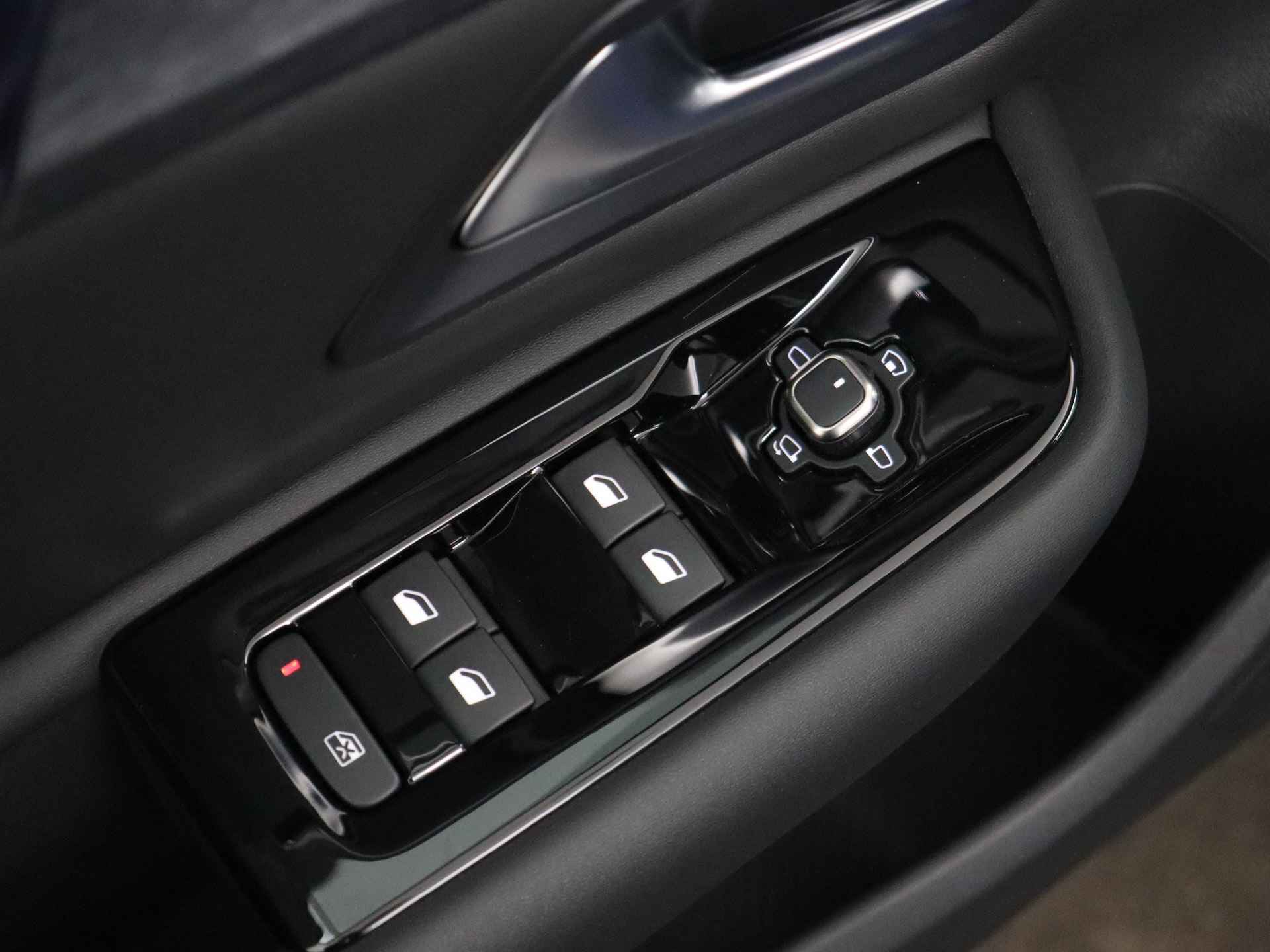 Citroën C5 X PT 130 EAT8 Automaat Business Plus RIJKLAAR | Head Up Display | Stoelverwarming | Adaptive Cruise Control | - 25/27