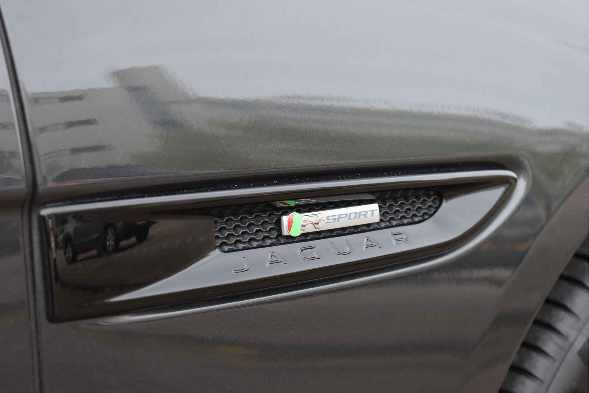 Jaguar XF Sportbrake 2.0t R-Sport R -Design 250 PK | NL-Auto | Nw € 90.000,- | Pano | Leder | Apple Carplay | Camera | Full LEd / Xenon - 9/75