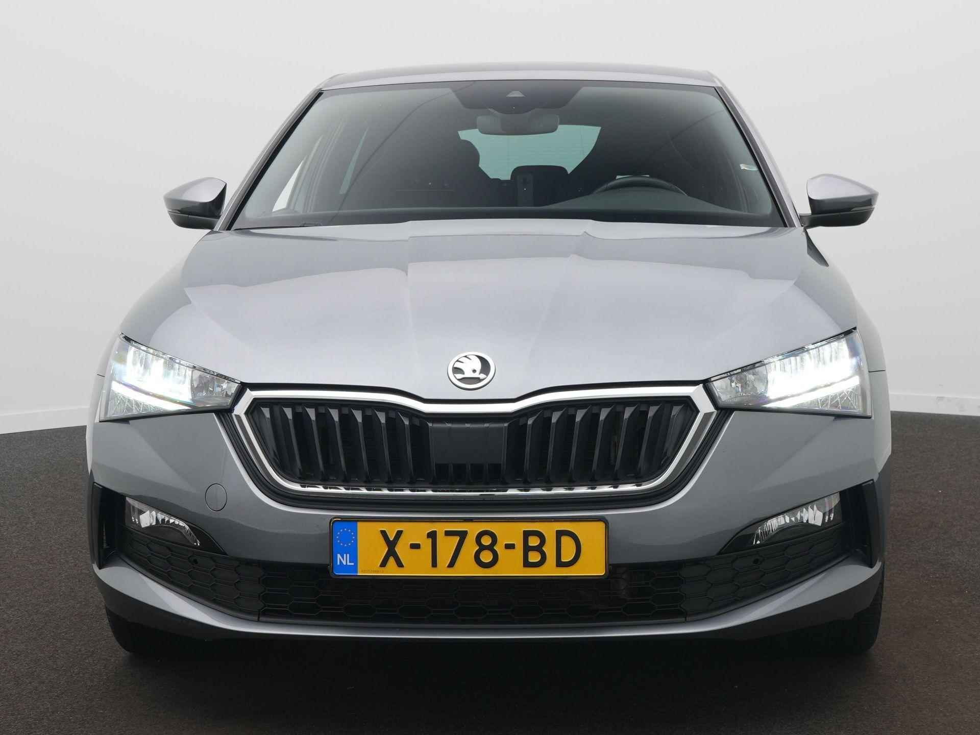 Skoda Scala 1.0 TSI Sport Business Automaat - Navigatie - Clima - Camera - 2/51