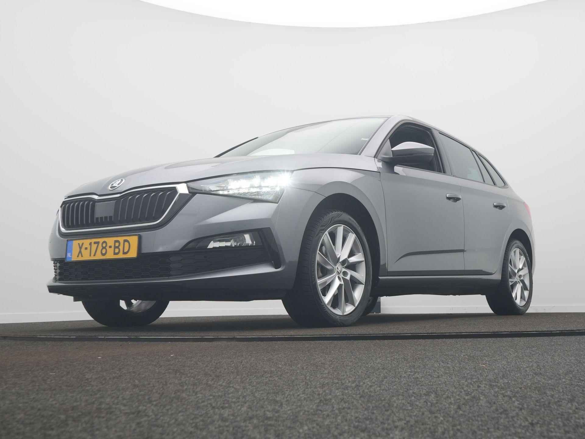 Skoda Scala 1.0 TSI Sport Business Automaat - Navigatie - Clima - Camera - 9/51