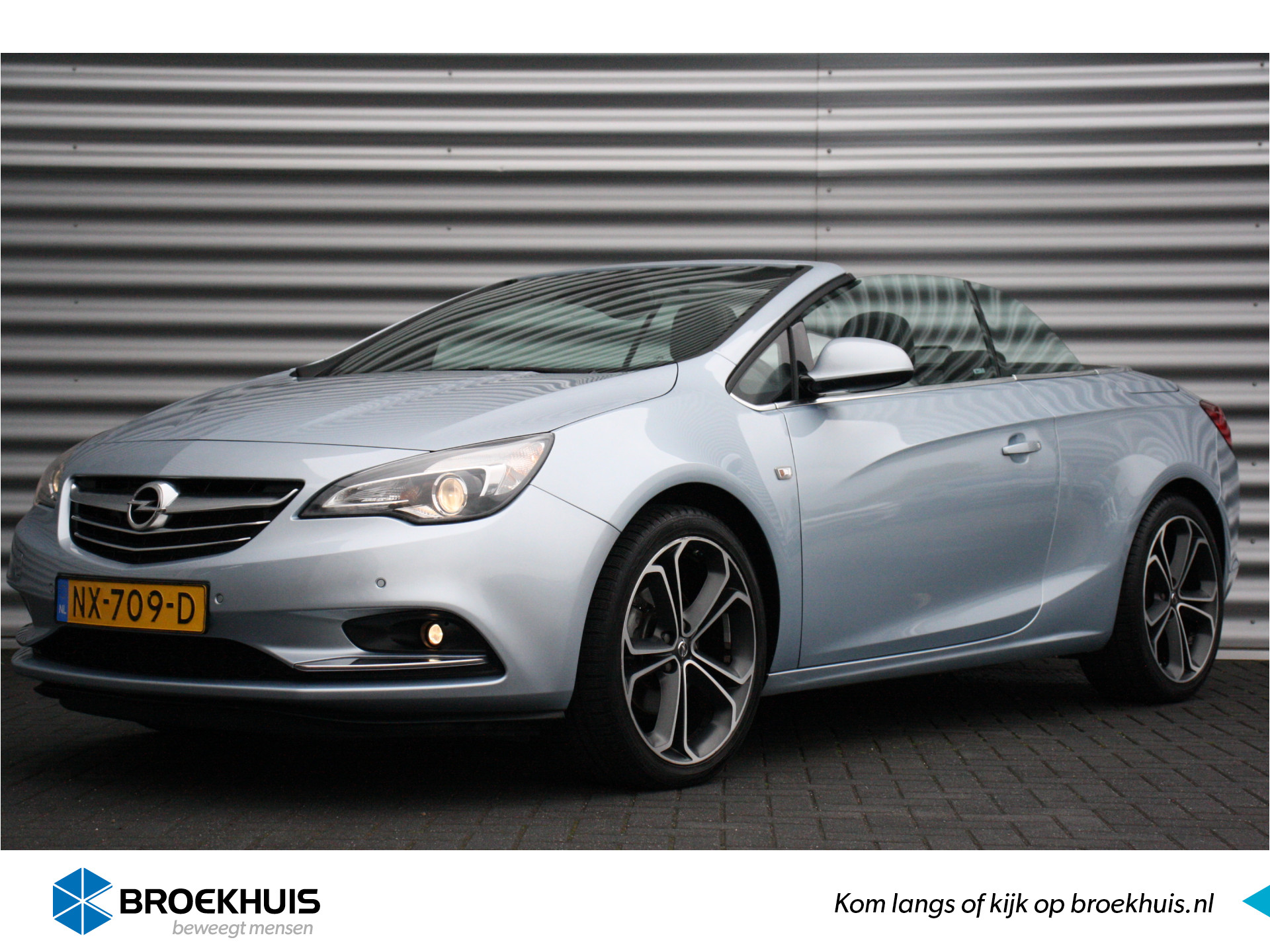 Opel Cascada 1.4 TURBO 140PK INNOVATION+ / NAVI / LEDER / CLIMA / LED / AGR / PDC / 19" LMV / CAMERA / UNIEK / WINTERPAKKET / NIEUWSTAAT !! bij viaBOVAG.nl