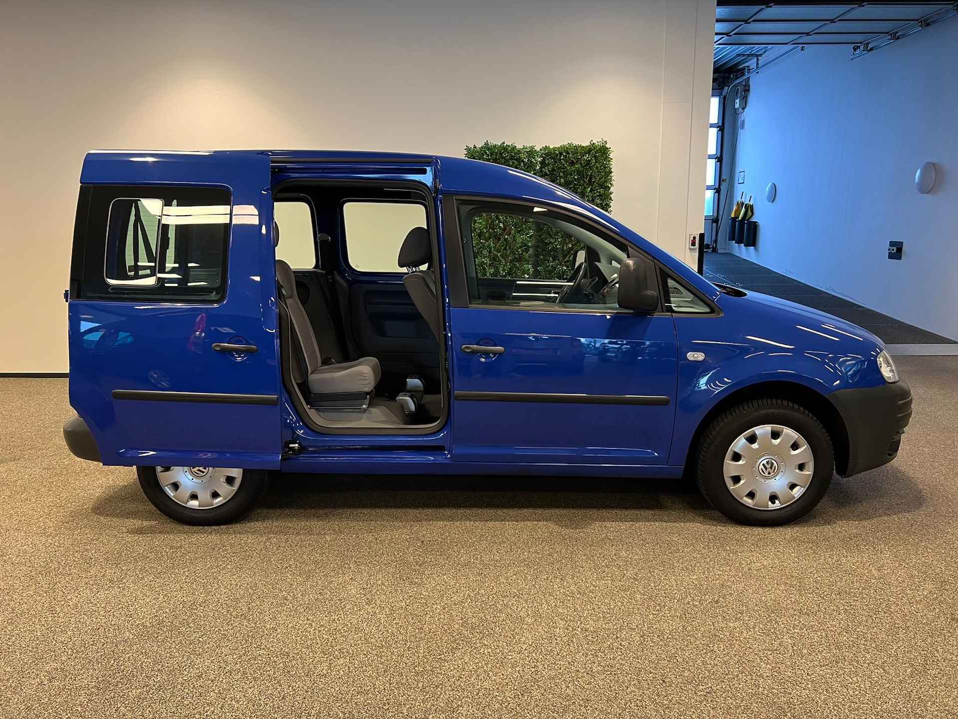 Volkswagen Caddy Rolstoelauto 3+1 - 10/33