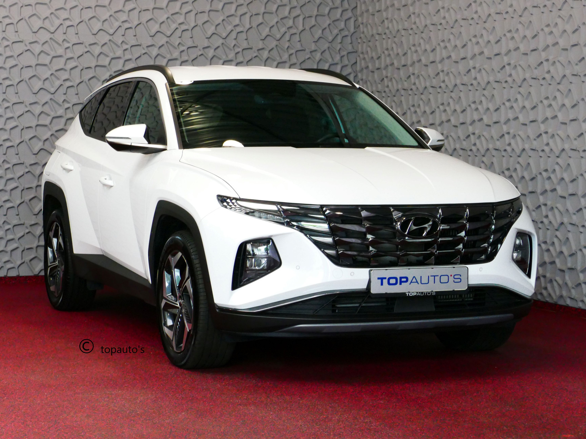 Hyundai Tucson 1.6 T-GDI PHEV 265PK 19''LMV 4WD LED STUUR/STOEL VERW. NAVI ELEK.KLEP 12/2023 PHEV PLUG IN HYBRID 4X4 AWD