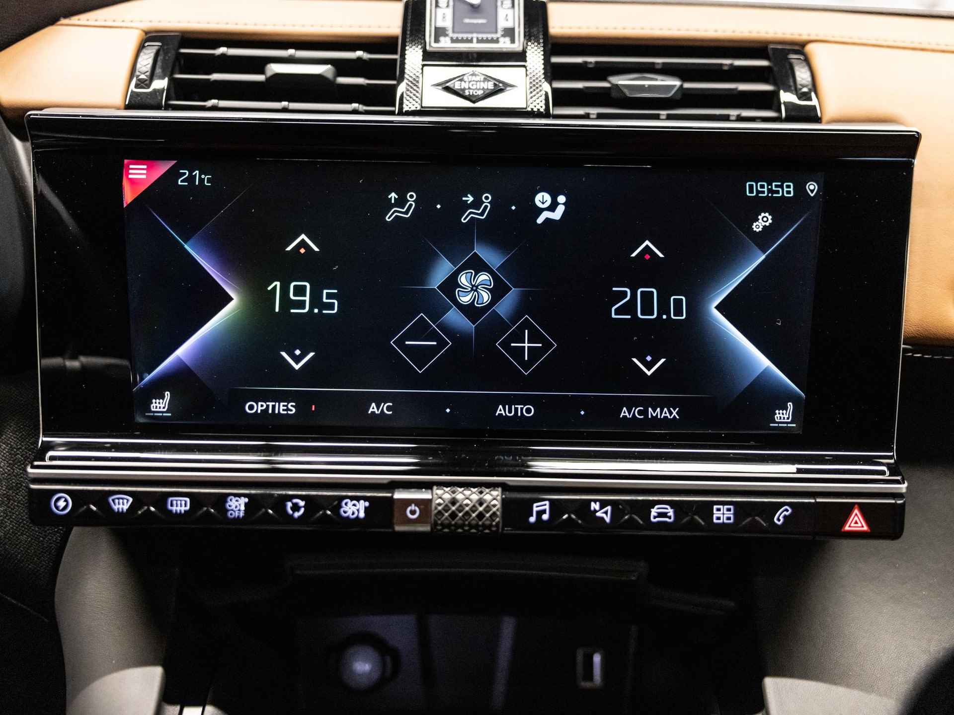 DS 7 Crossback E-Tense 4x4 Louvre | Panorama schuif/kanteldak |  HiFi FOCAL | Elektrische achterklep | Geventileerde, verwarmde voorstoelen met massagefunctie | DS Drive Assist | 360 vision | - 44/59