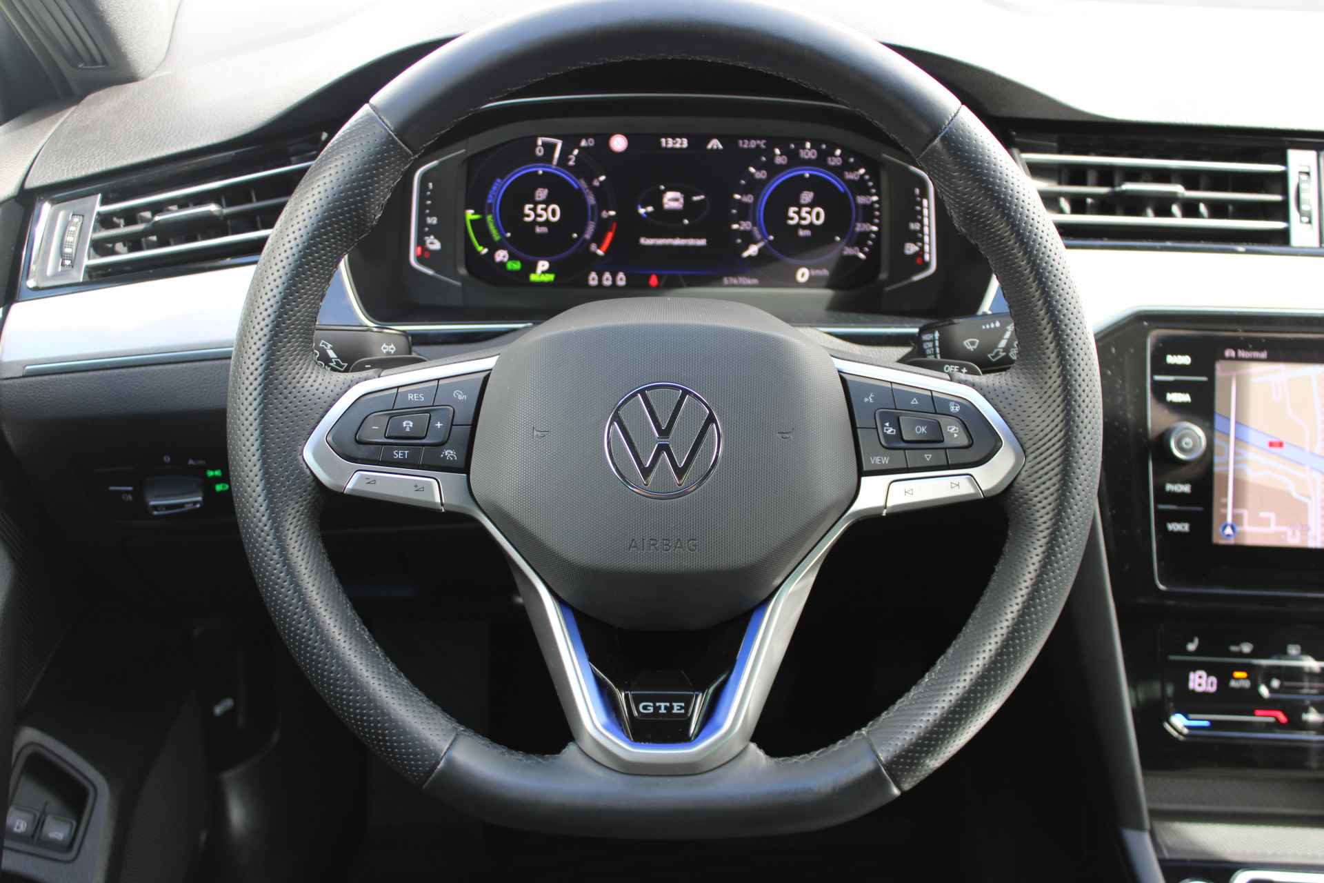 Volkswagen Passat Variant 1.4 TSI PHEV GTE Business | Camera | Navigatie | Stoel & Stuurverwarming | Elek.Trekhaak | Matrix LED | Active Info Disp - 18/51