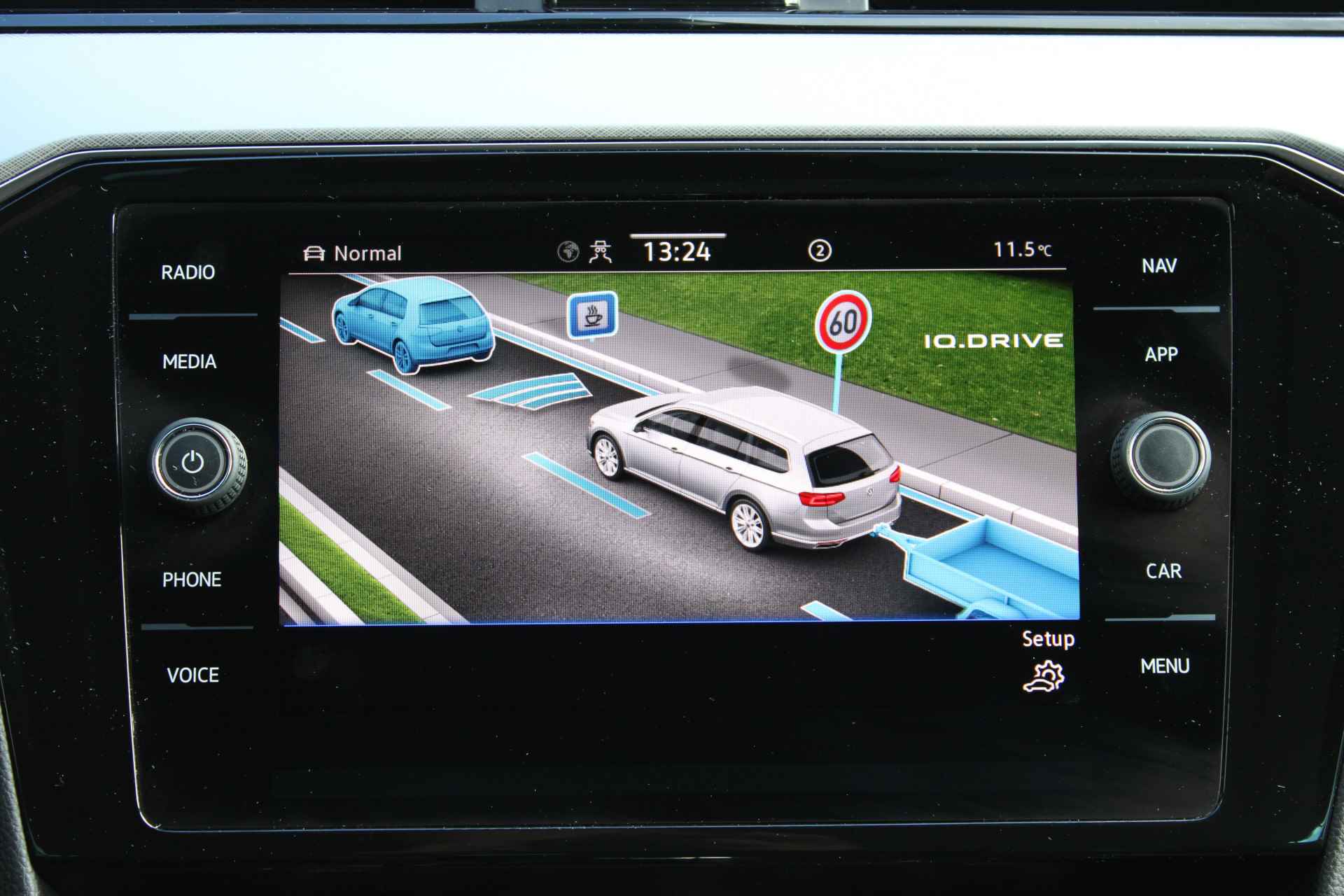 Volkswagen Passat Variant 1.4 TSI PHEV GTE Business | Camera | Navigatie | Stoel & Stuurverwarming | Elek.Trekhaak | Matrix LED | Active Info Disp - 29/51