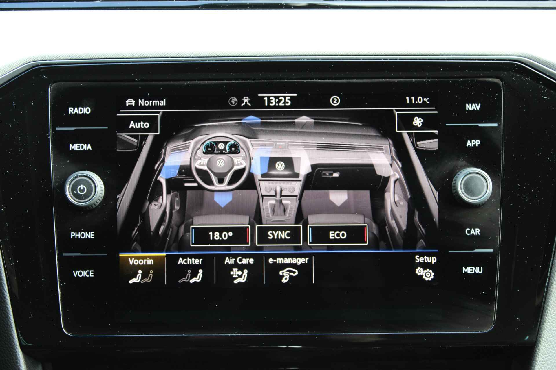 Volkswagen Passat Variant 1.4 TSI PHEV GTE Business | Camera | Navigatie | Stoel & Stuurverwarming | Elek.Trekhaak | Matrix LED | Active Info Disp - 31/51