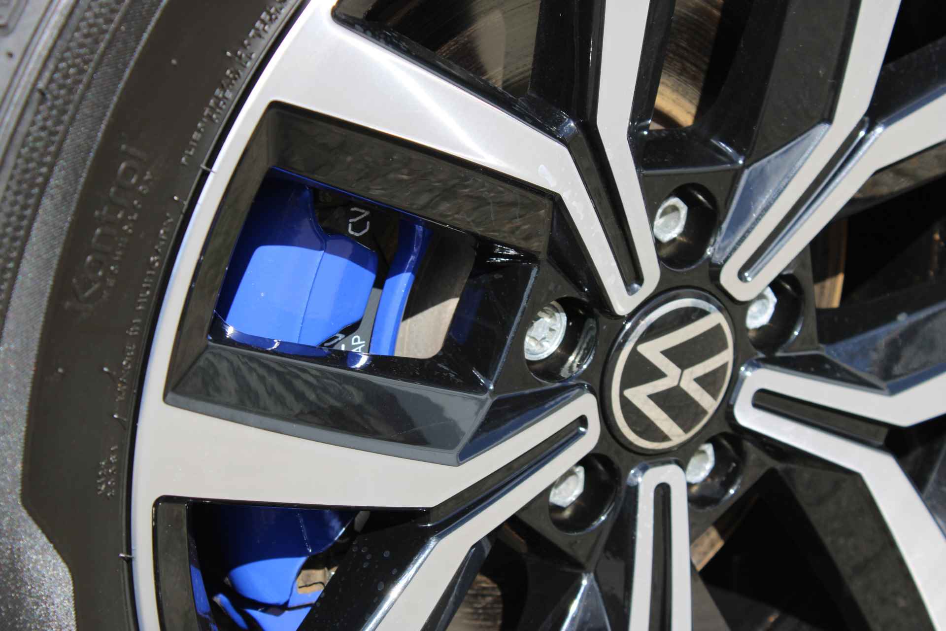 Volkswagen Passat Variant 1.4 TSI PHEV GTE Business | Camera | Navigatie | Stoel & Stuurverwarming | Elek.Trekhaak | Matrix LED | Active Info Disp - 36/51