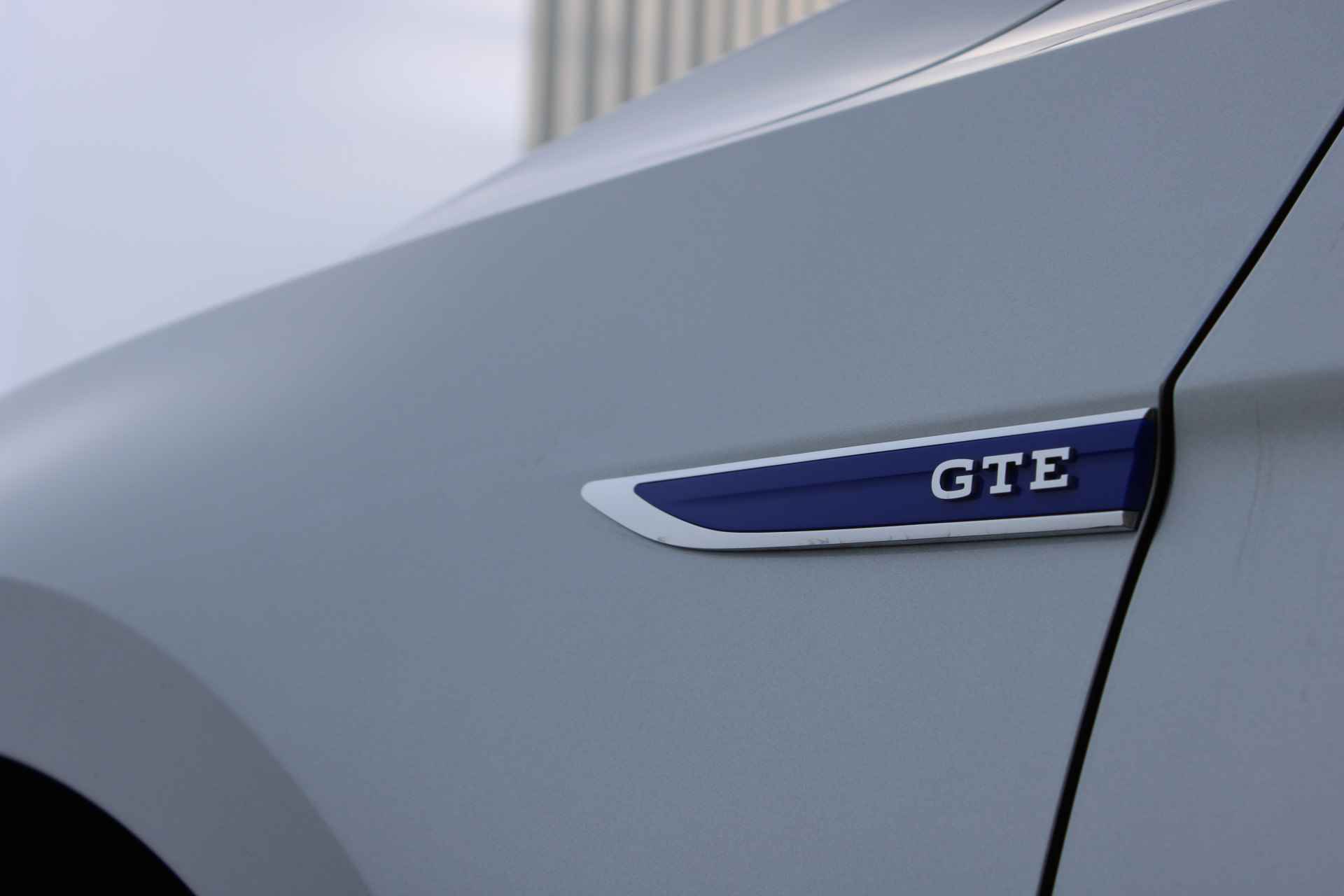 Volkswagen Passat Variant 1.4 TSI PHEV GTE Business | Camera | Navigatie | Stoel & Stuurverwarming | Elek.Trekhaak | Matrix LED | Active Info Disp - 37/51