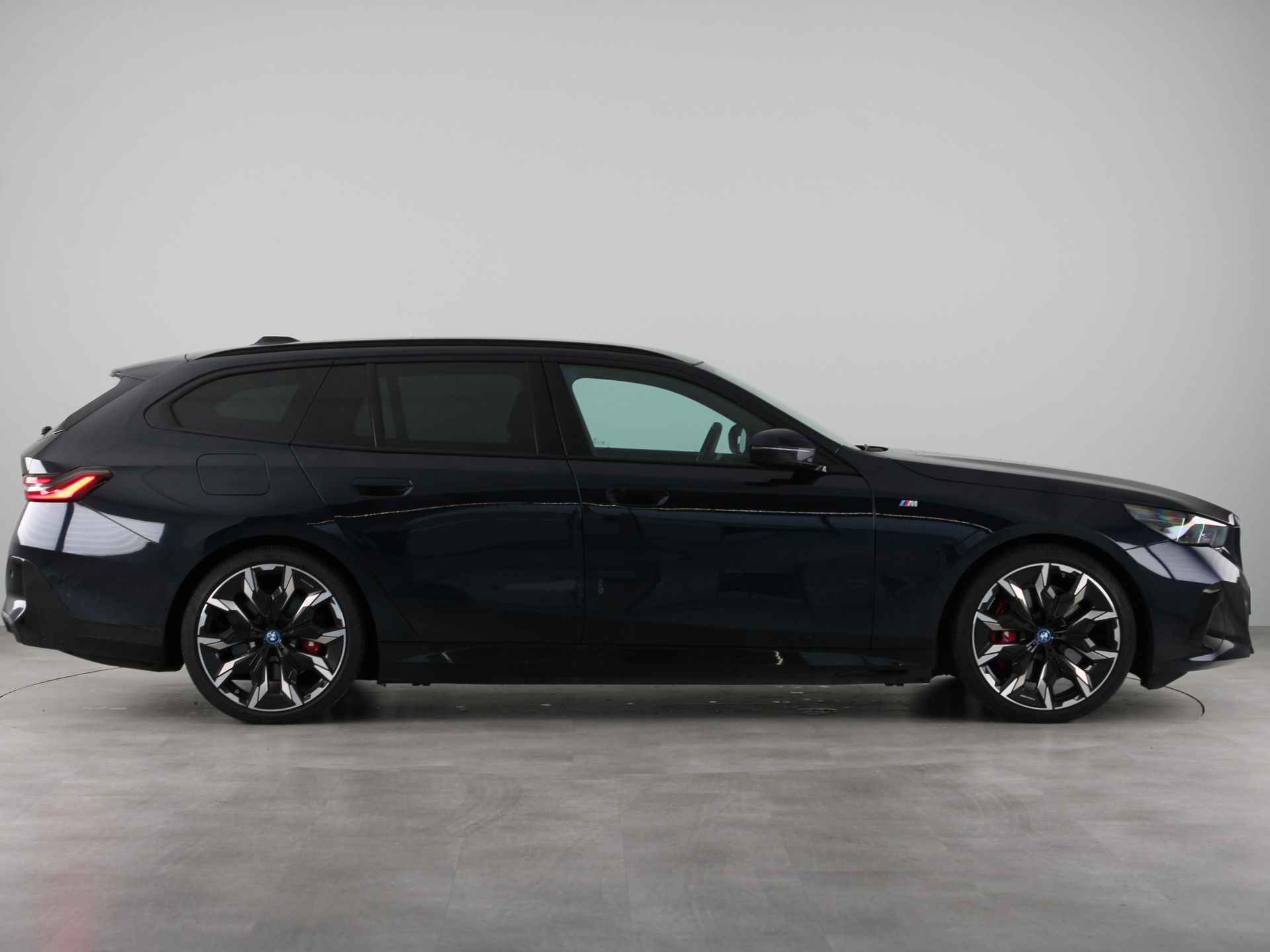 BMW i5 eDrive40 Touring M-Sport Pro - 8/25